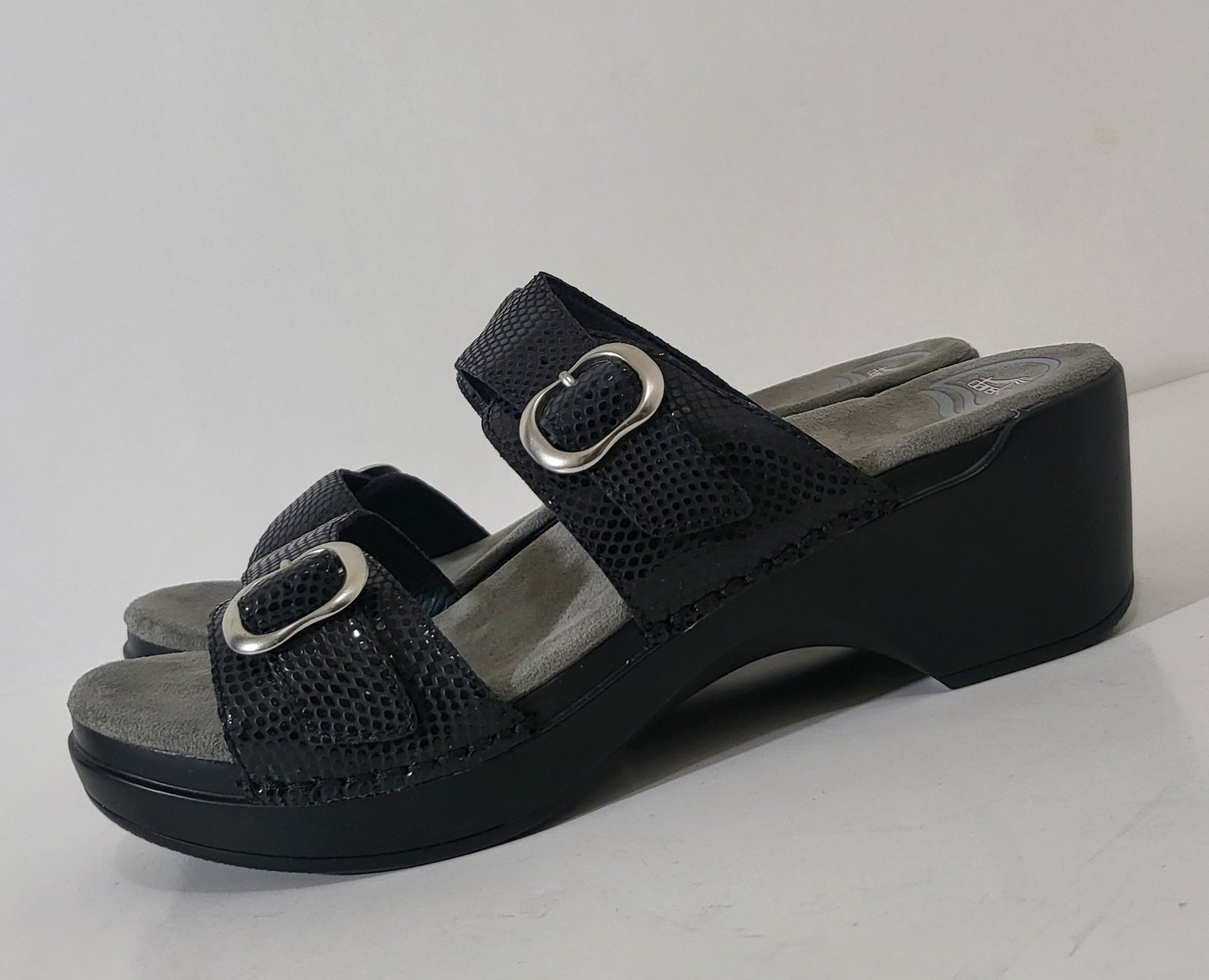 Dansko Sophie Metallic Leather Black Python Womens Comfort Sandal – 11.5/ EU 42