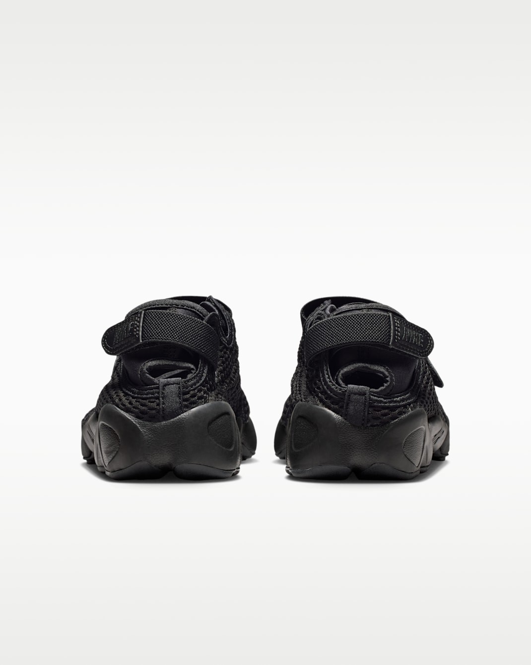 NIKE Women’s Air Rift Mesh IW8074-001 Black White Black