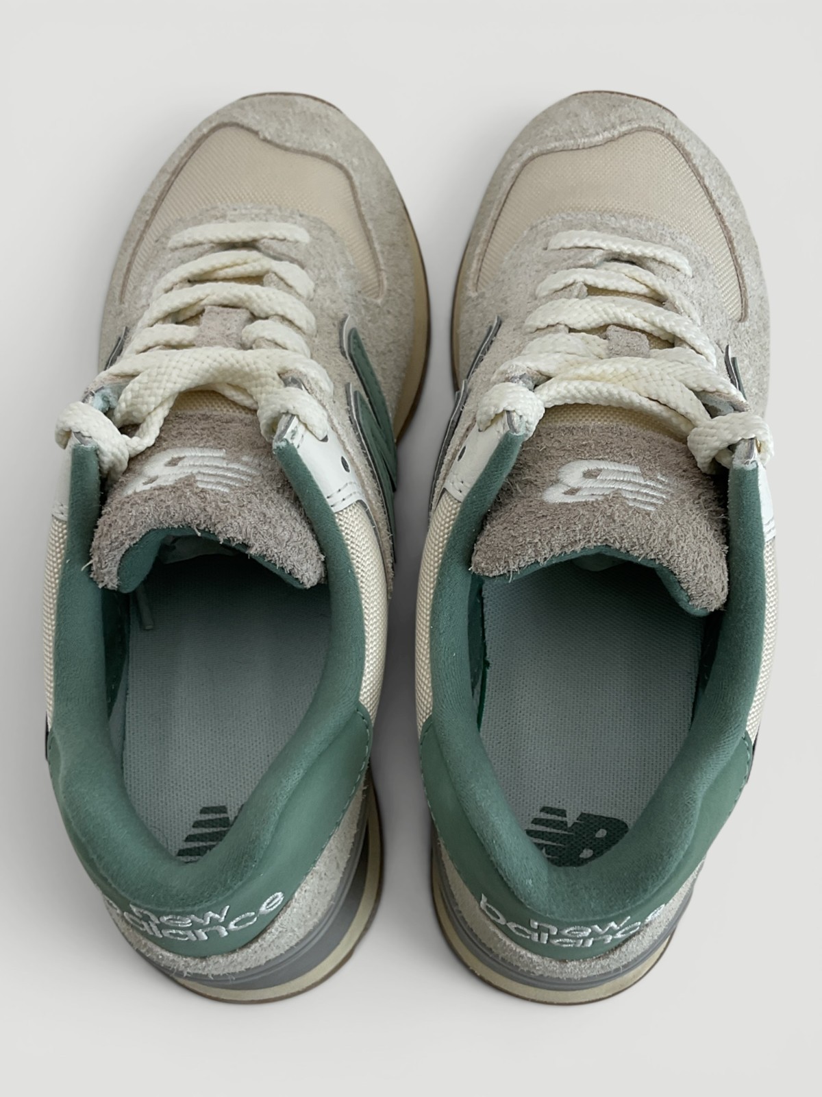 New Balance 574 Women’s Size 8 D (Wide) Calcium/Spruce Running Shoe (Wrong Box)