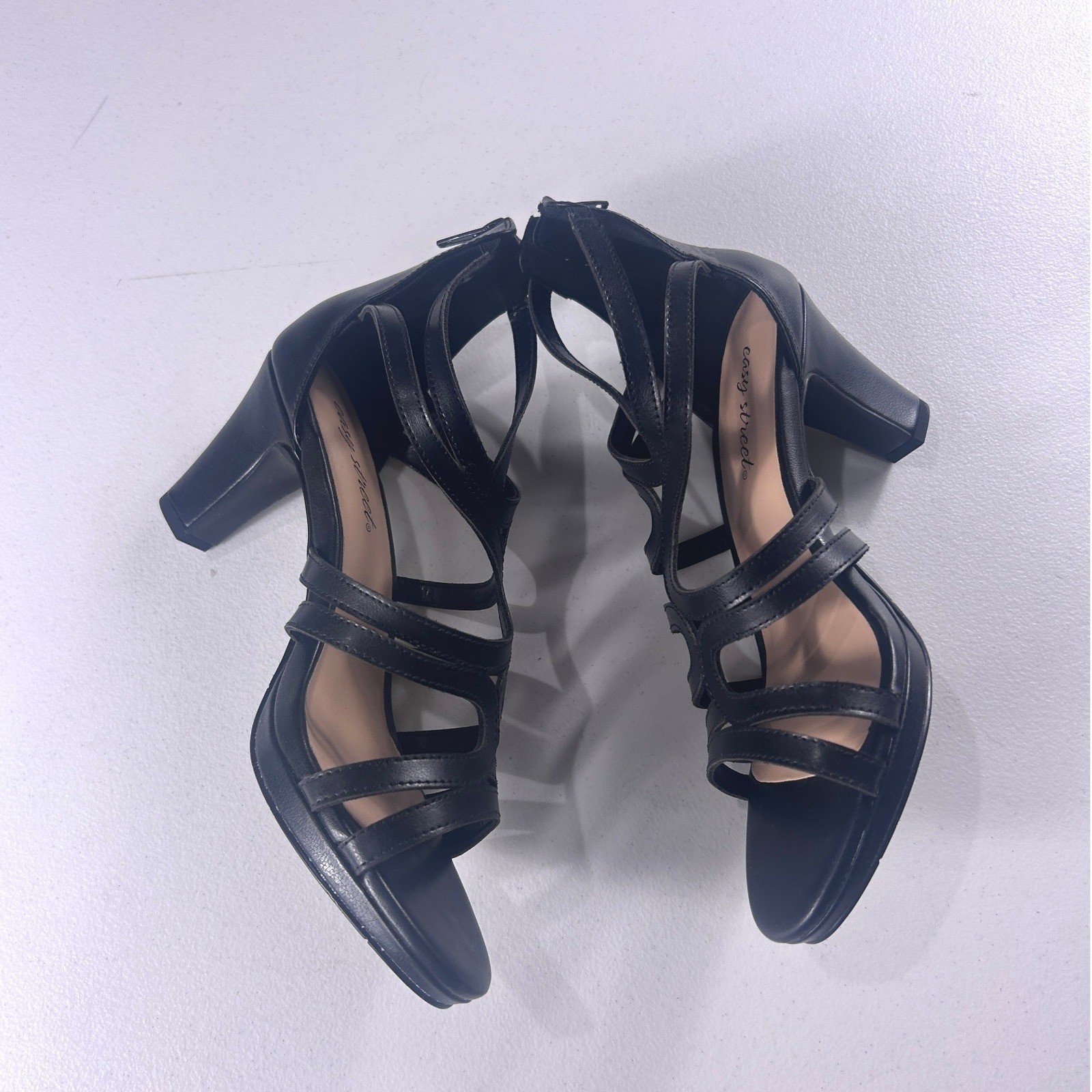 Easy Street Mens 8.5W Black Strappy Block Heel Caged Sandals 31-2452