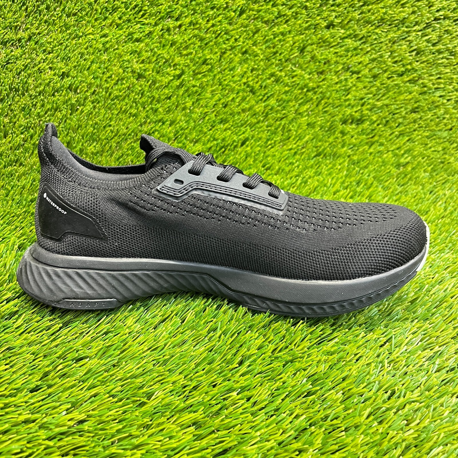 Flux Adapt Waterproof Runner Stealth Black Womens Size 8.5 Barefoot Shoes