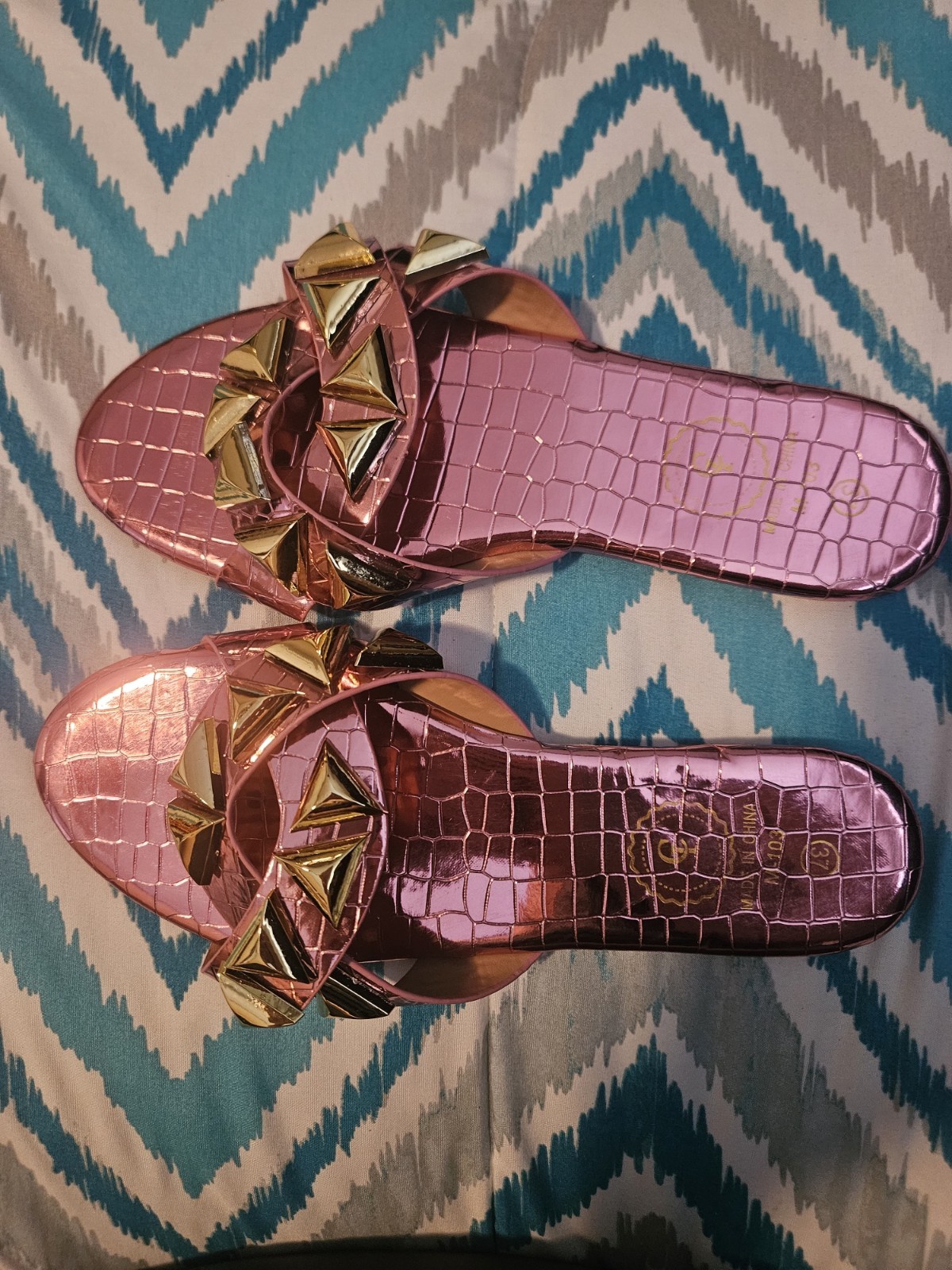 Women’s Pink Croc Embossed Slide Sandals Studded Strap Slip-On Casual US 7