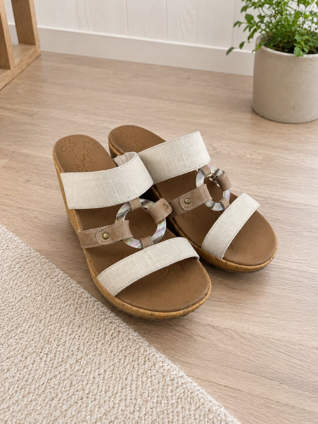 Skechers Beverlee Sail Away Natural Wedge Sandals Luxe Foam Women’s Size 7