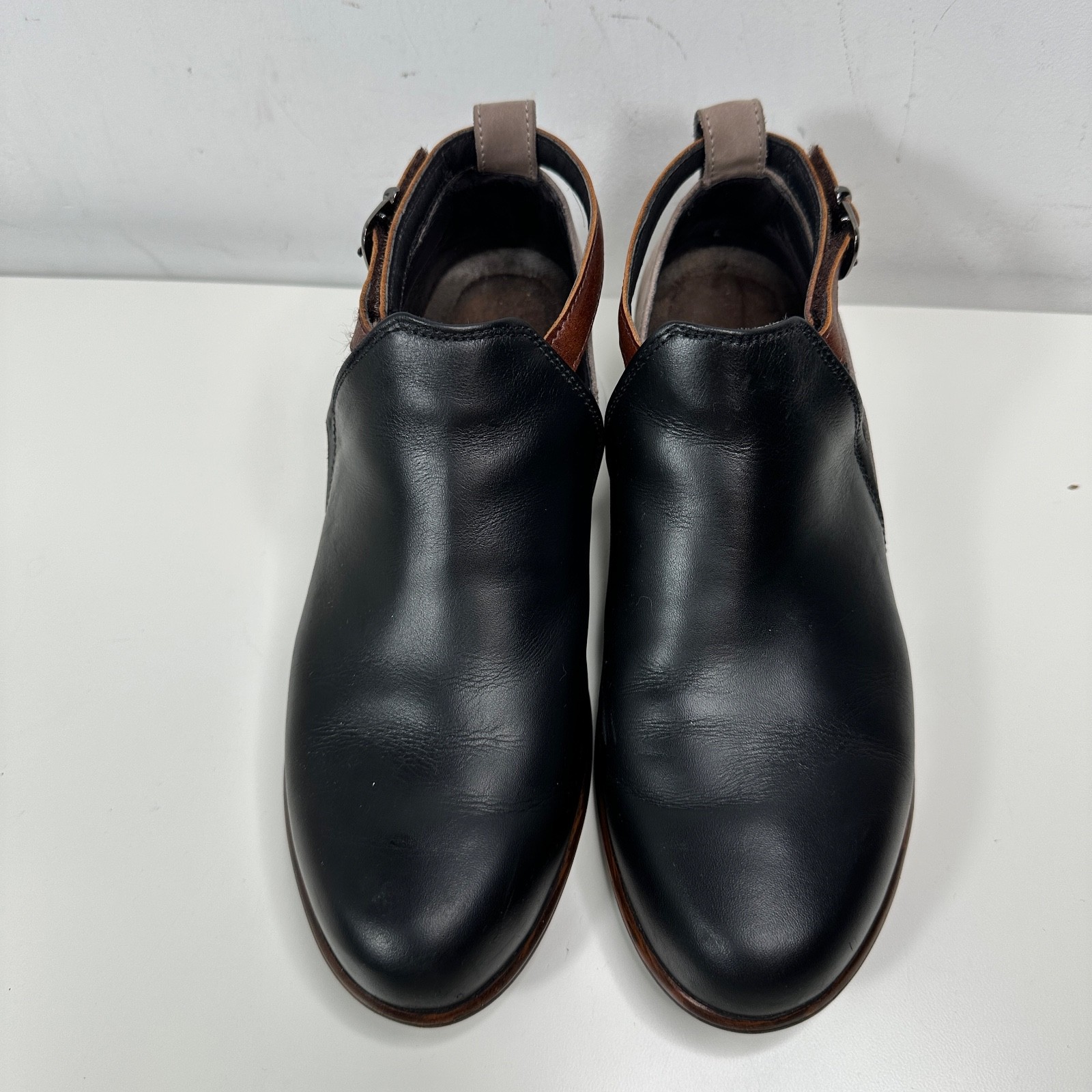 Naot Kamsin Transitional Bootie Cutout Leather Black/Stone Luggage Women’s EU 39
