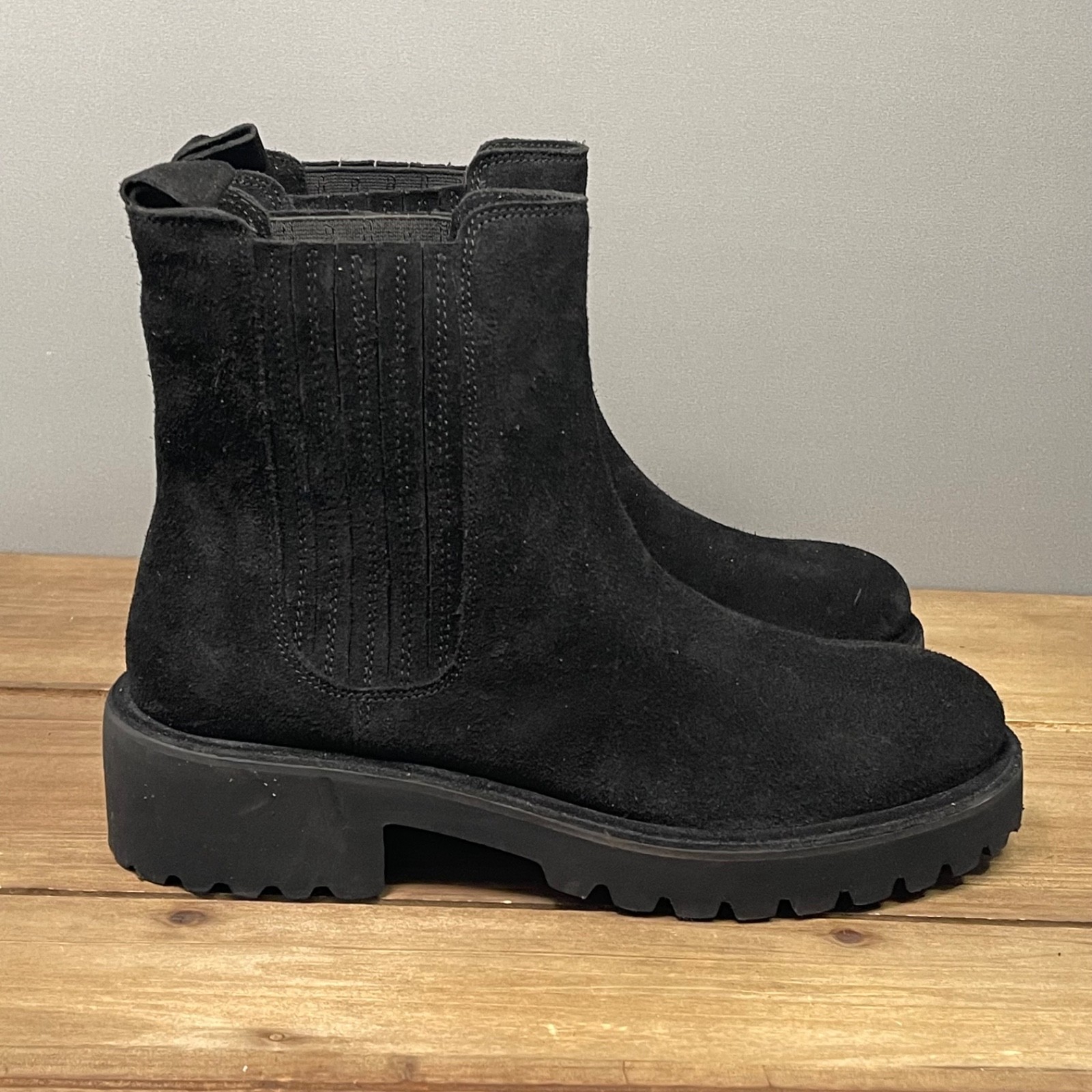Seychelles Women’s Cashew Water Resistant Ankle Boots Size 7.5 Black Suede Lug