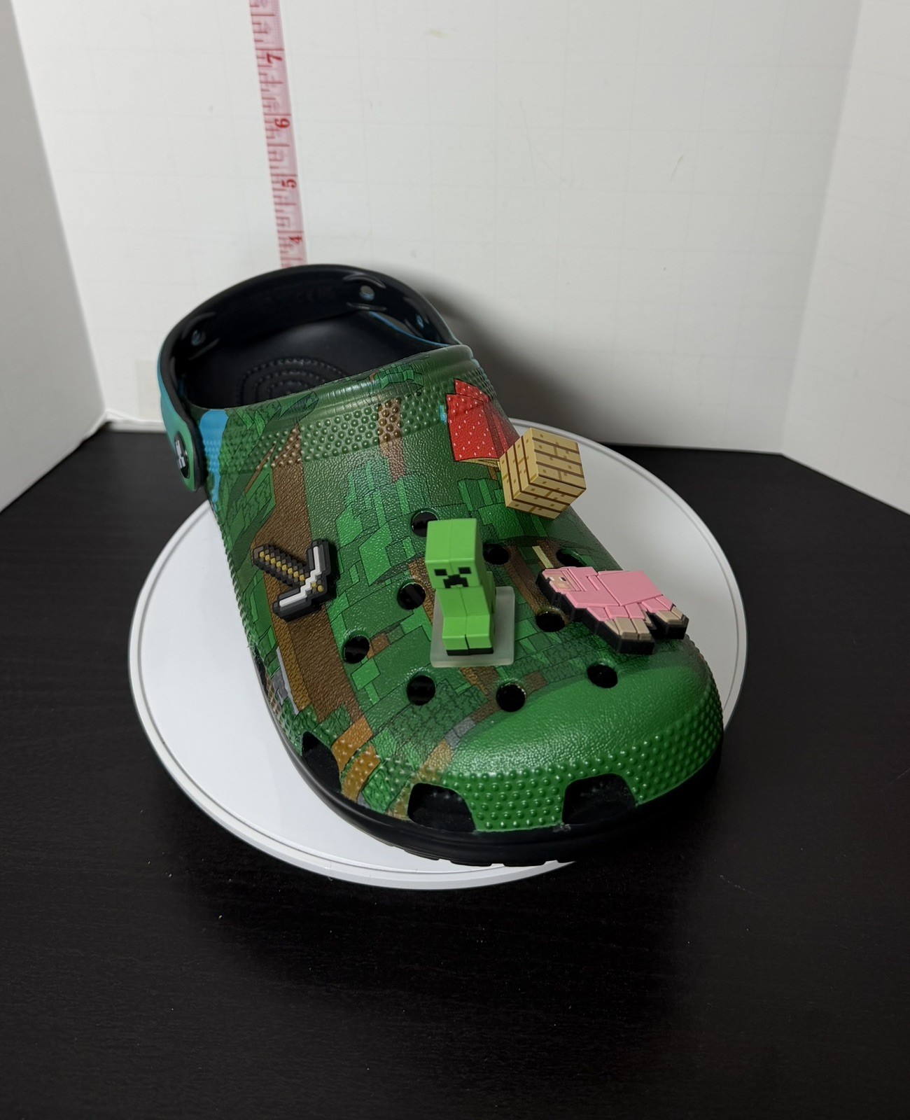 NWOT: Crocs Minecraft Clogs w/ Jibbitz : Women 5, Men 7