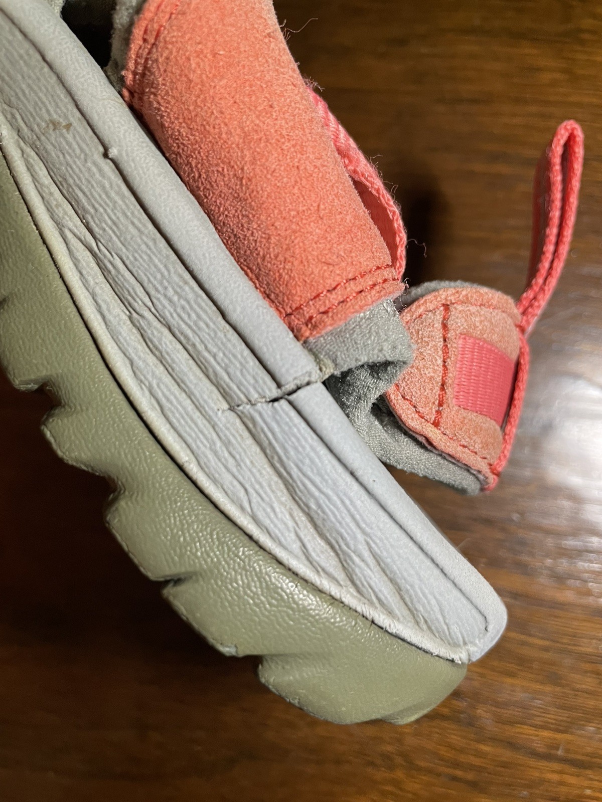 Keen Sandals Whisper Waterproof Coral Pink Gray Hiking Outdoor Shoes Women’s 9.5