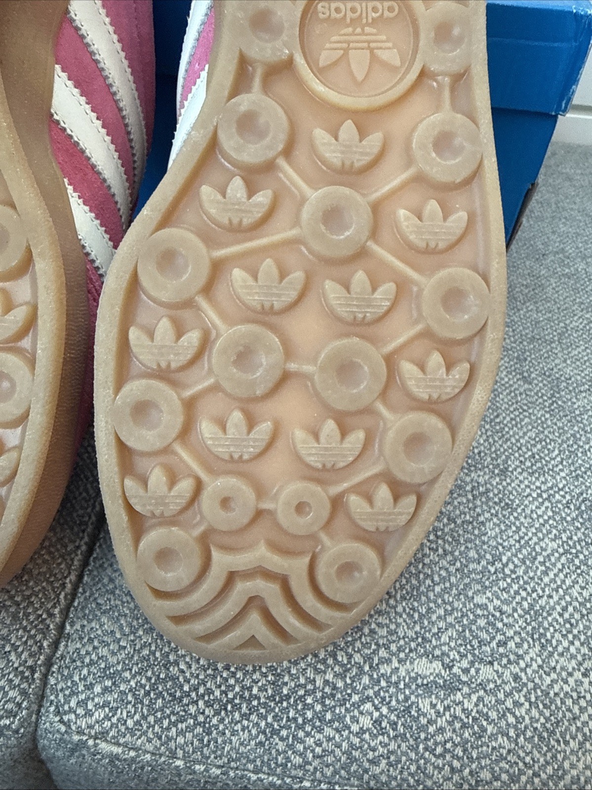 Women’s Size 9 Adidas Gazelle JI2014 Pink Sneaker Shoes