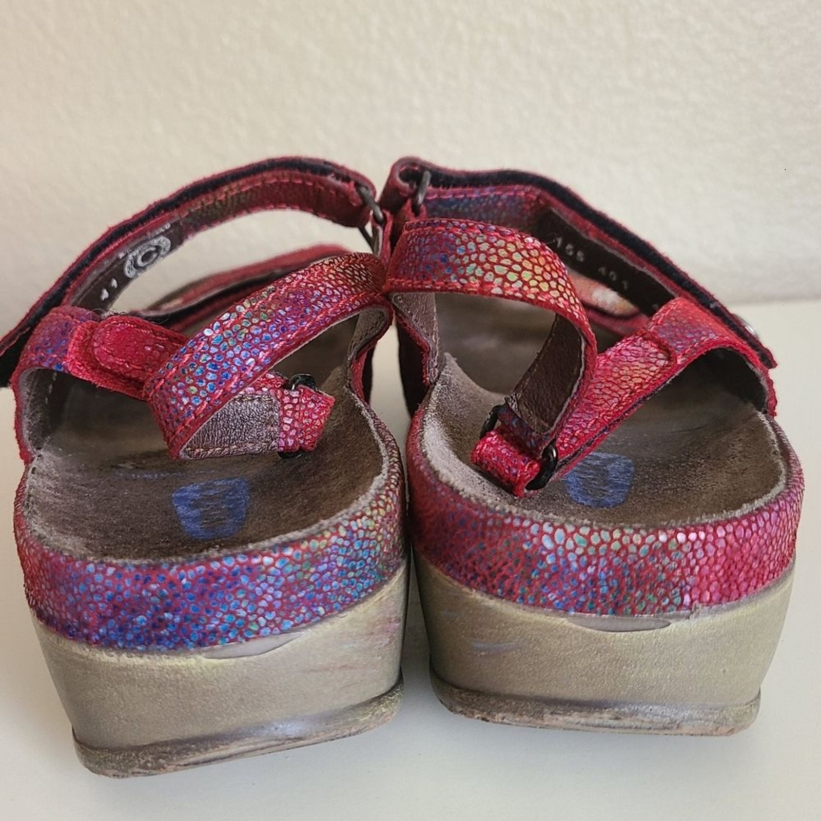 wolky strappy sandals fantasy red multicolor hook & loop size 41 (9-10)
