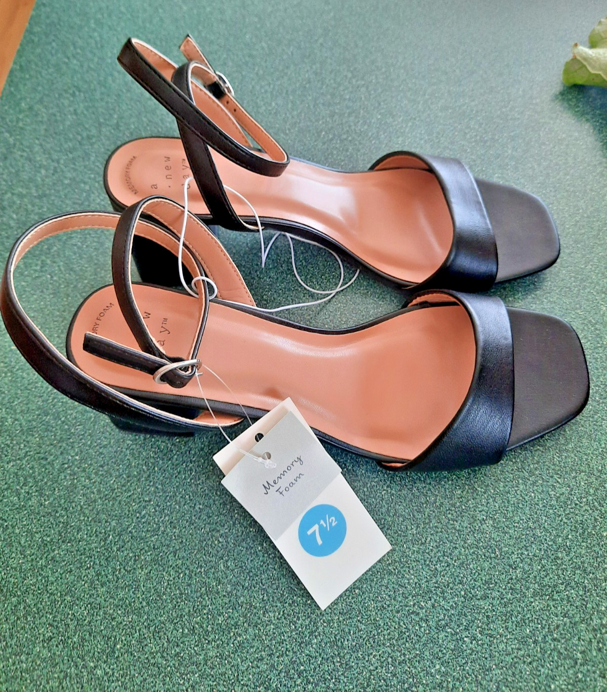 A NEW DAY WOMENS HIGH HEEL DRESS SHOES BRAND NEW WITH TAGS SIZE 7.5 FOOTWEAR