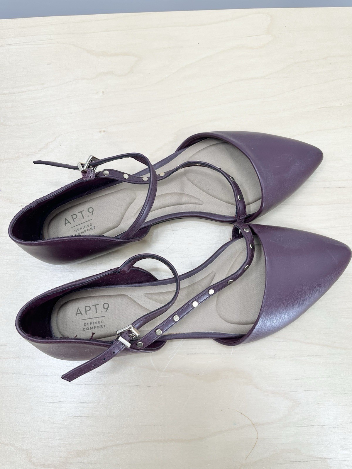 Apt 9 Women’s Burgundy Faux Leather Pointed Toe Flats Size 8
