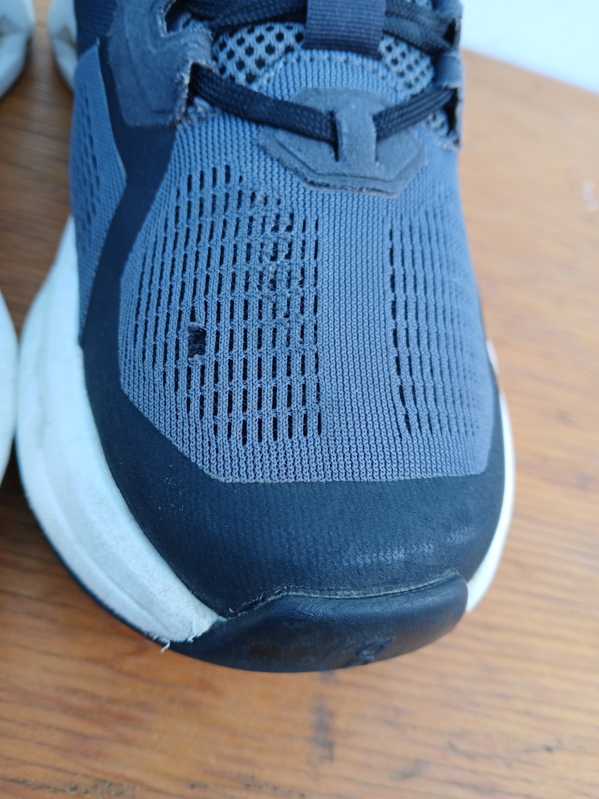 On Cloud Cloud Runner 2 Eclipse/Black Athletic Womens Shoes 9