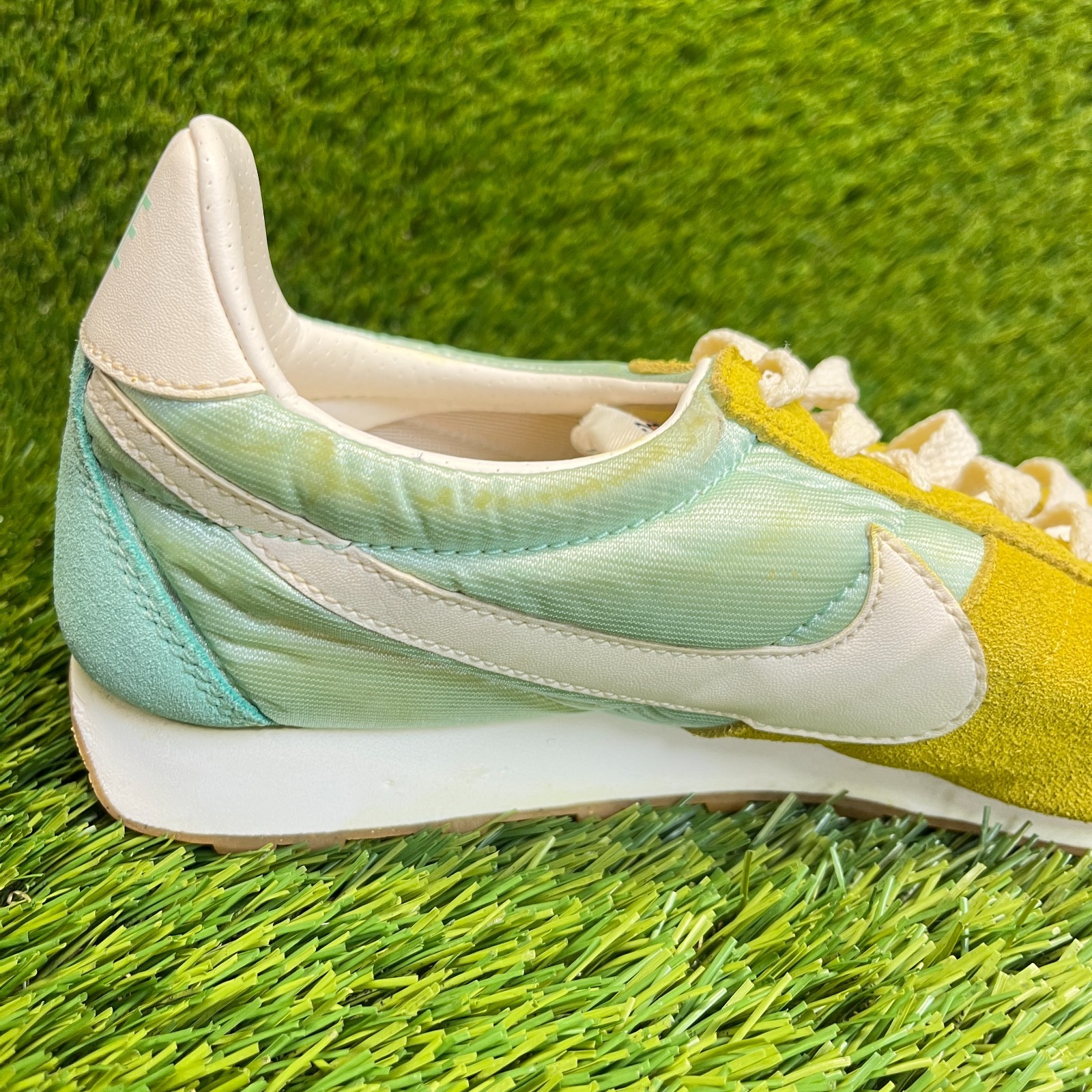 Nike Montreal Racer Womens Size 9.5 Yellow Green Athletic Tennis Shoes Sneakers