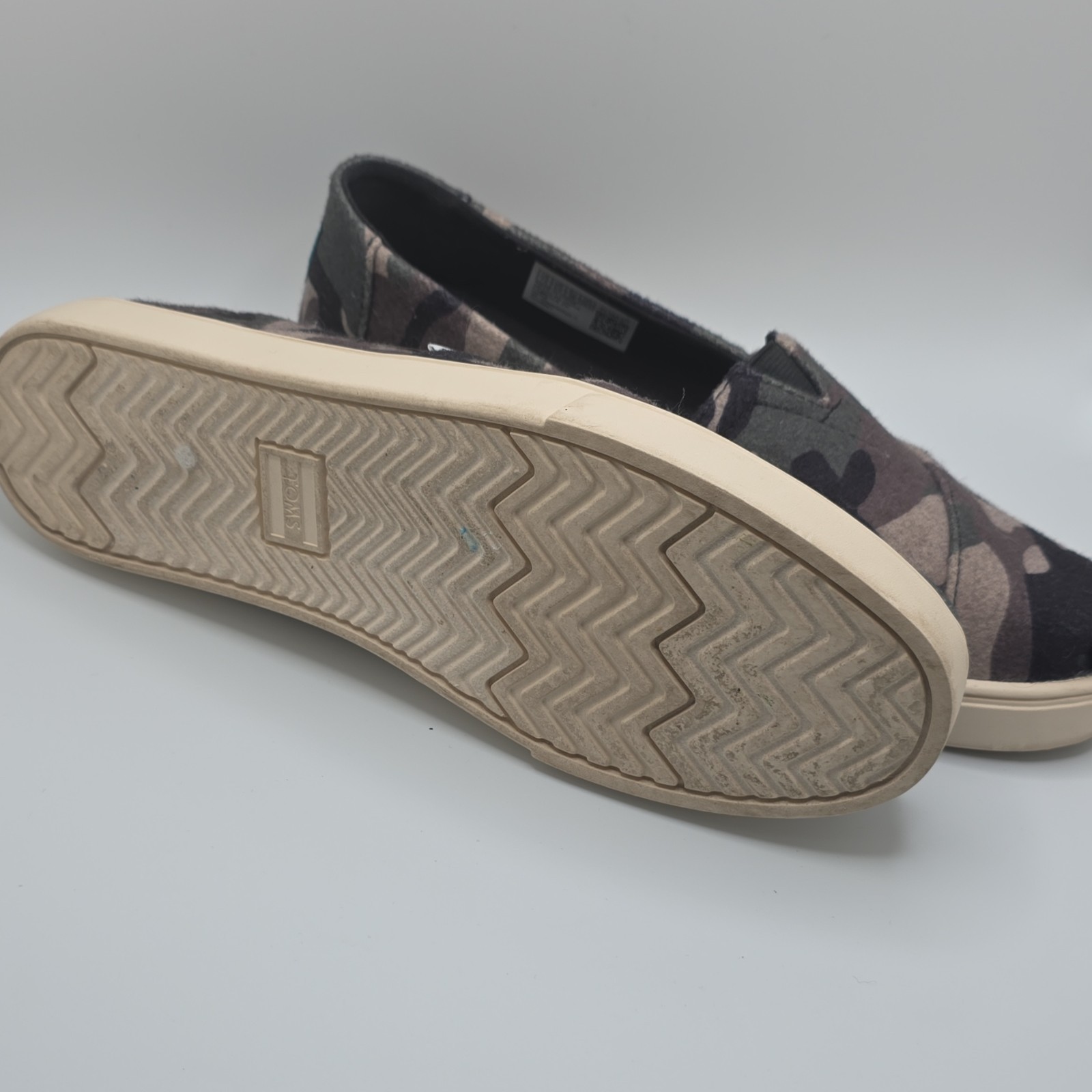 TOMS Women’s Camouflage Slip-On Flats Multicolor Black Brown Green Size 7.5