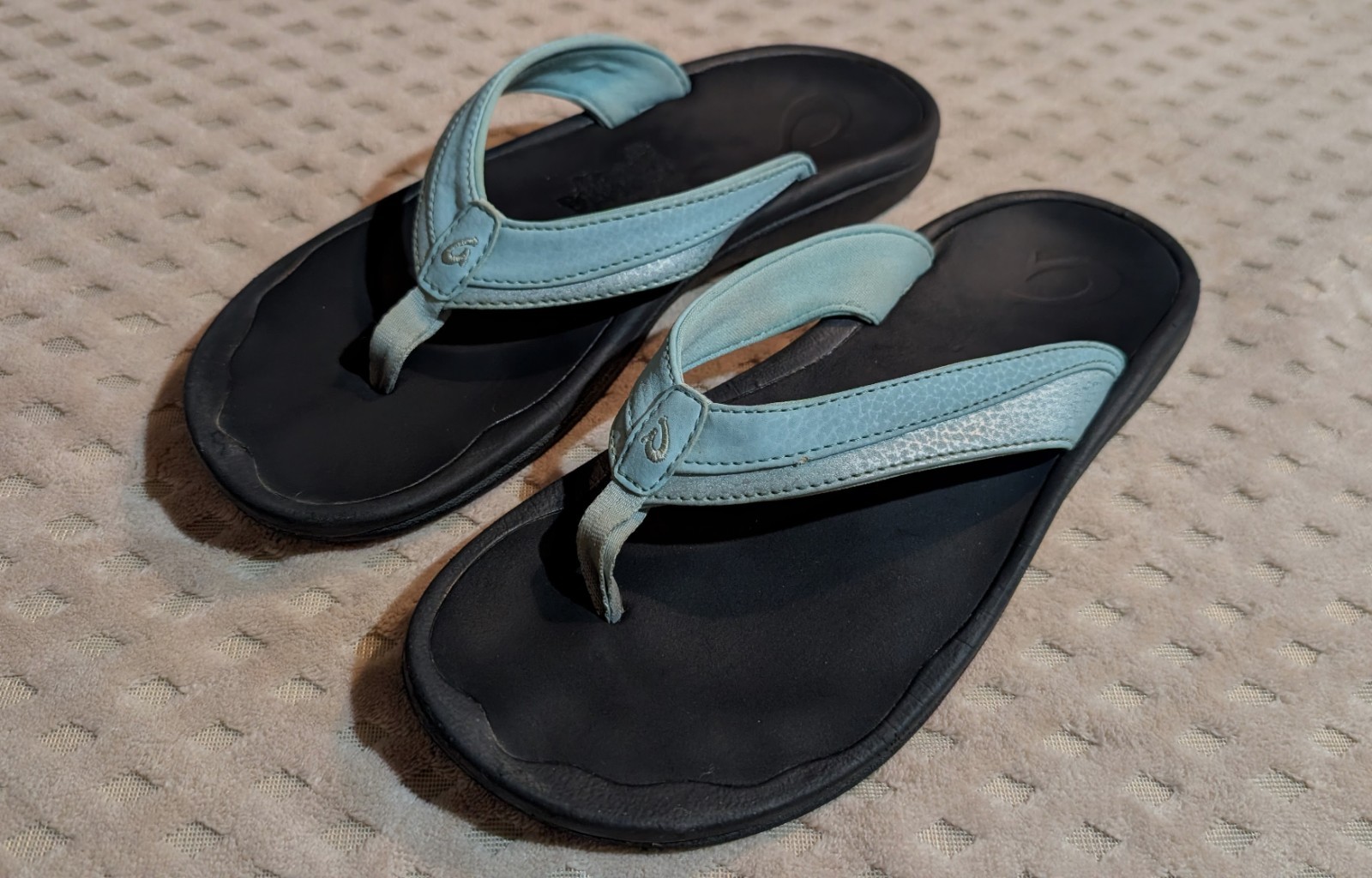 OLUKAI OHANA Women’s Water Resistant Sandals Thong Size 8