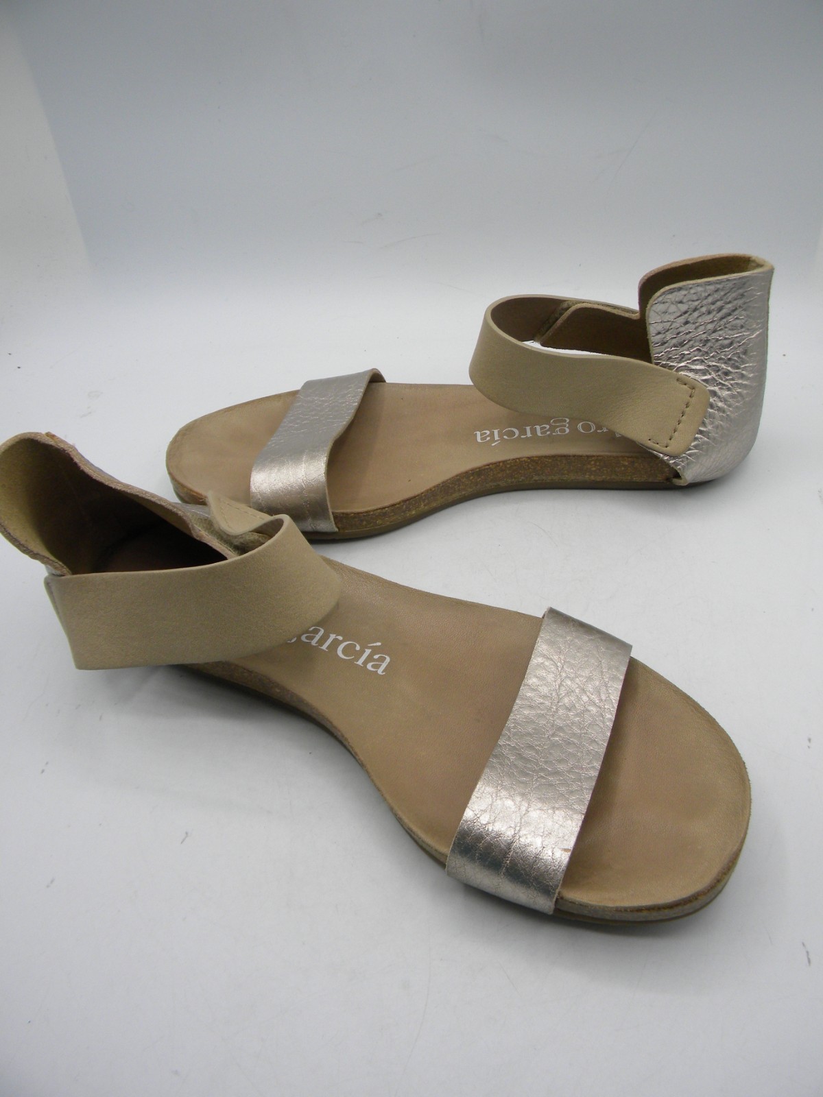 PEDRO GARCIA Pewter & Khaki Leather Flat Ankle Strap Sandals Size 36 Display