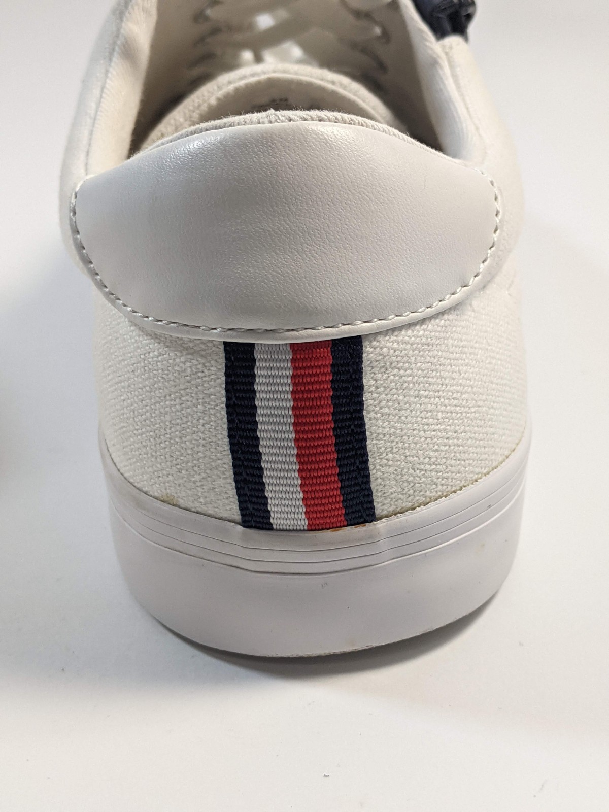 Tommy Hilfiger Women’s Paulli White W/Red White Blue Accents Canvas Sneaker Sz 9