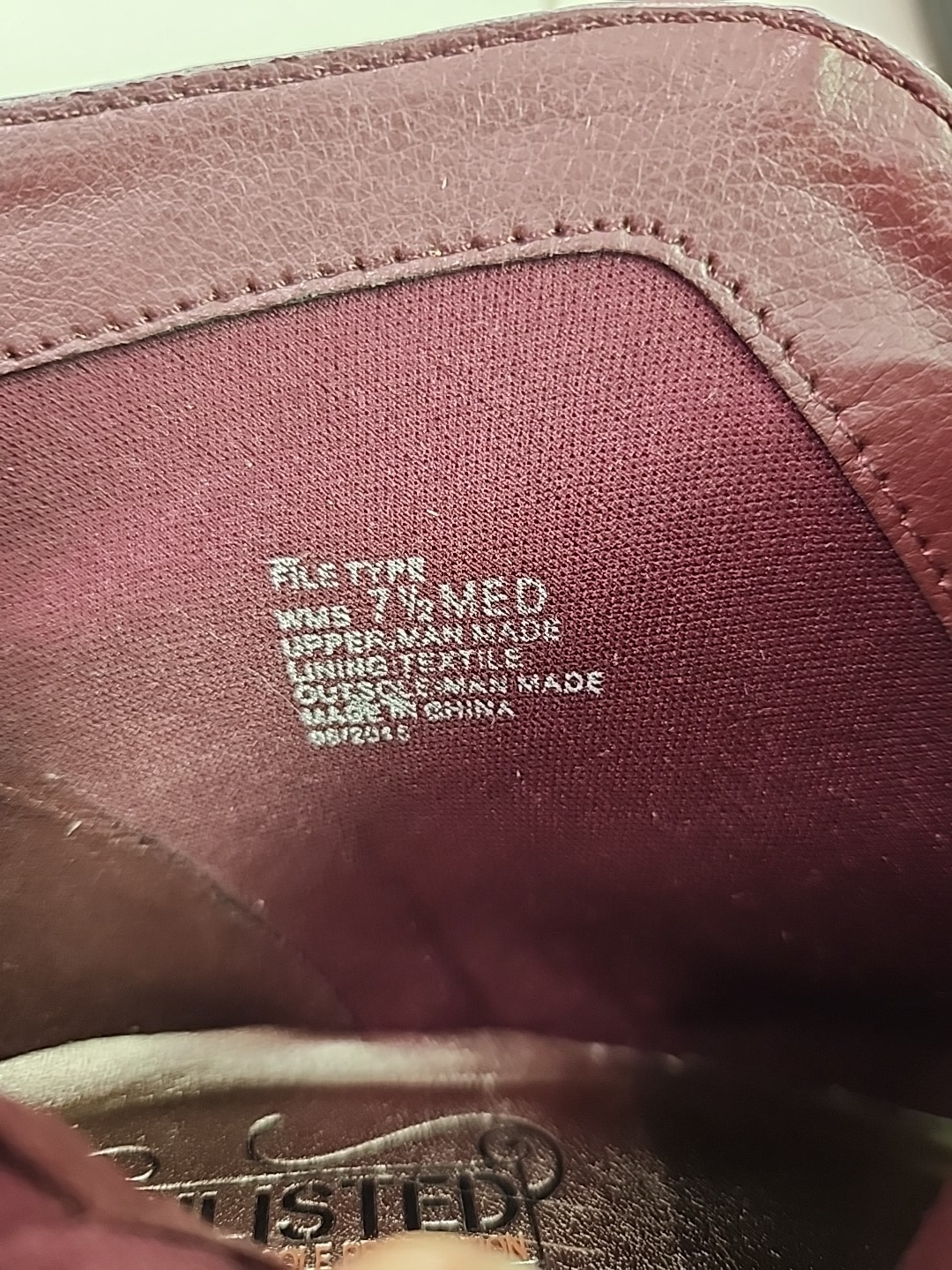 UNLISTED Kenneth Cole Womens 7M BURGUNDY 4.25″ Heel Ankle Boot Sexy Witchy Goth