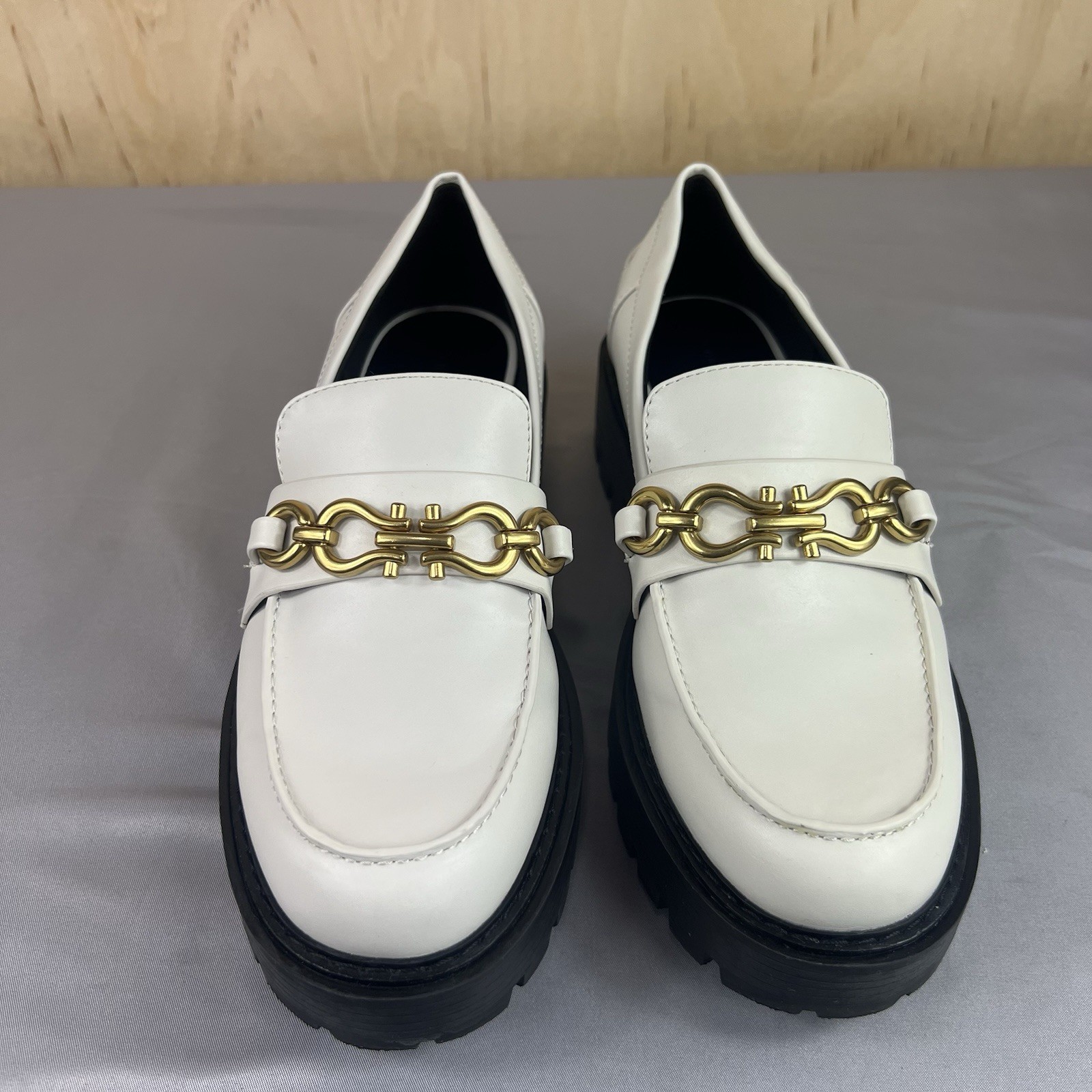 Charles & Keith Loafers Women’s US 6 EU 36 White/Black Patent Leather