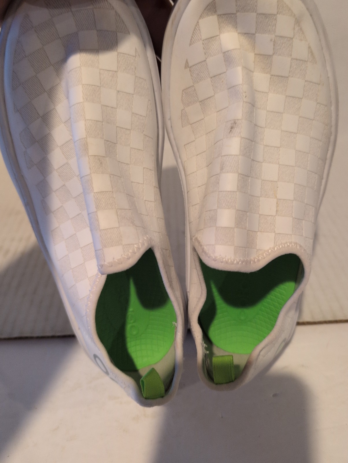 OOFOS OOmg eeZee Low White Checker Comfort Slip On Recovery Shoes Women’s US 6