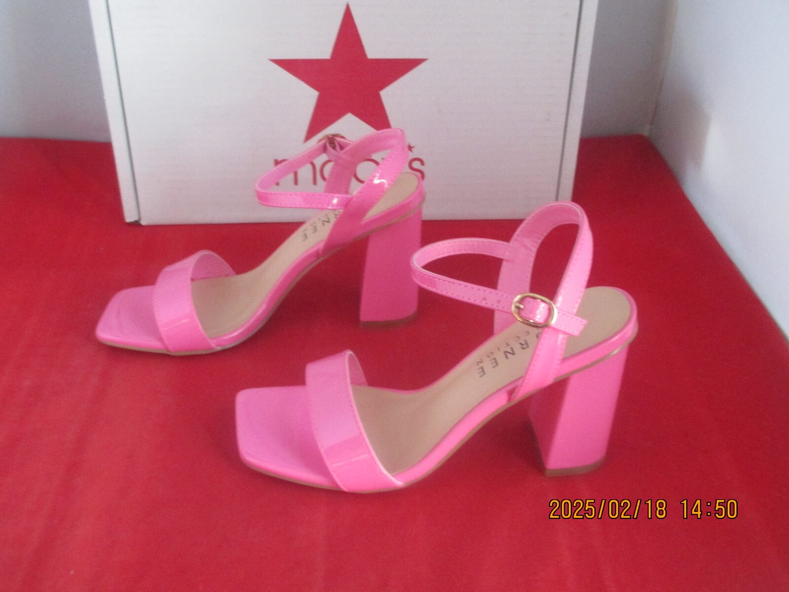 Journee Collection Tivona Square Toe Sandals $80 – US Size 5 1/2 – Pink – 1199