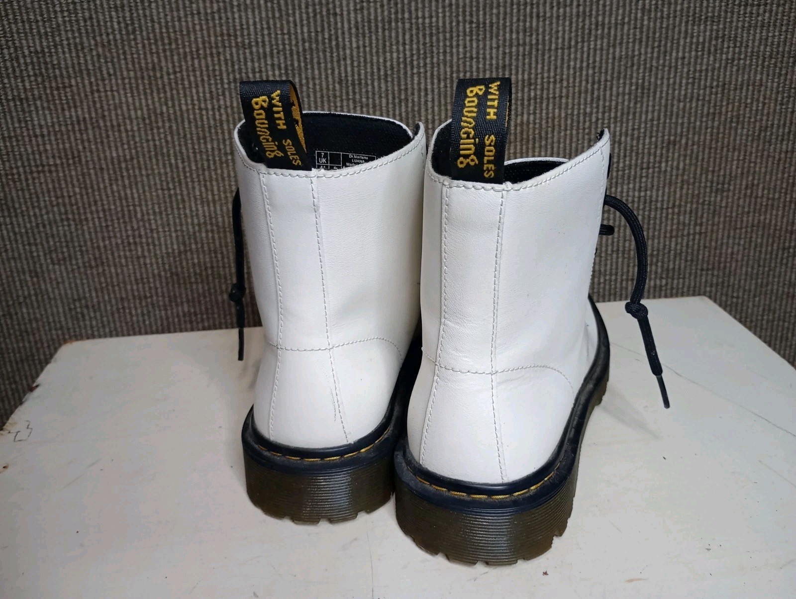 Dr. Martens Luana Women’s Size 9 Boots White