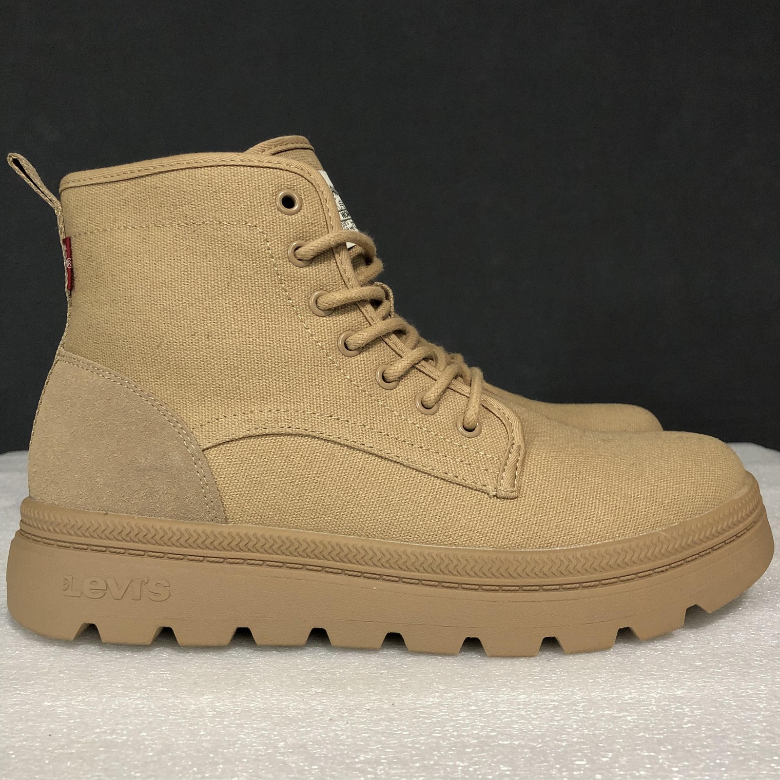 Levi’s Boots Womens Size 8.5 Beige Canvas Combat Ankle Lug Sole Casual Workwear