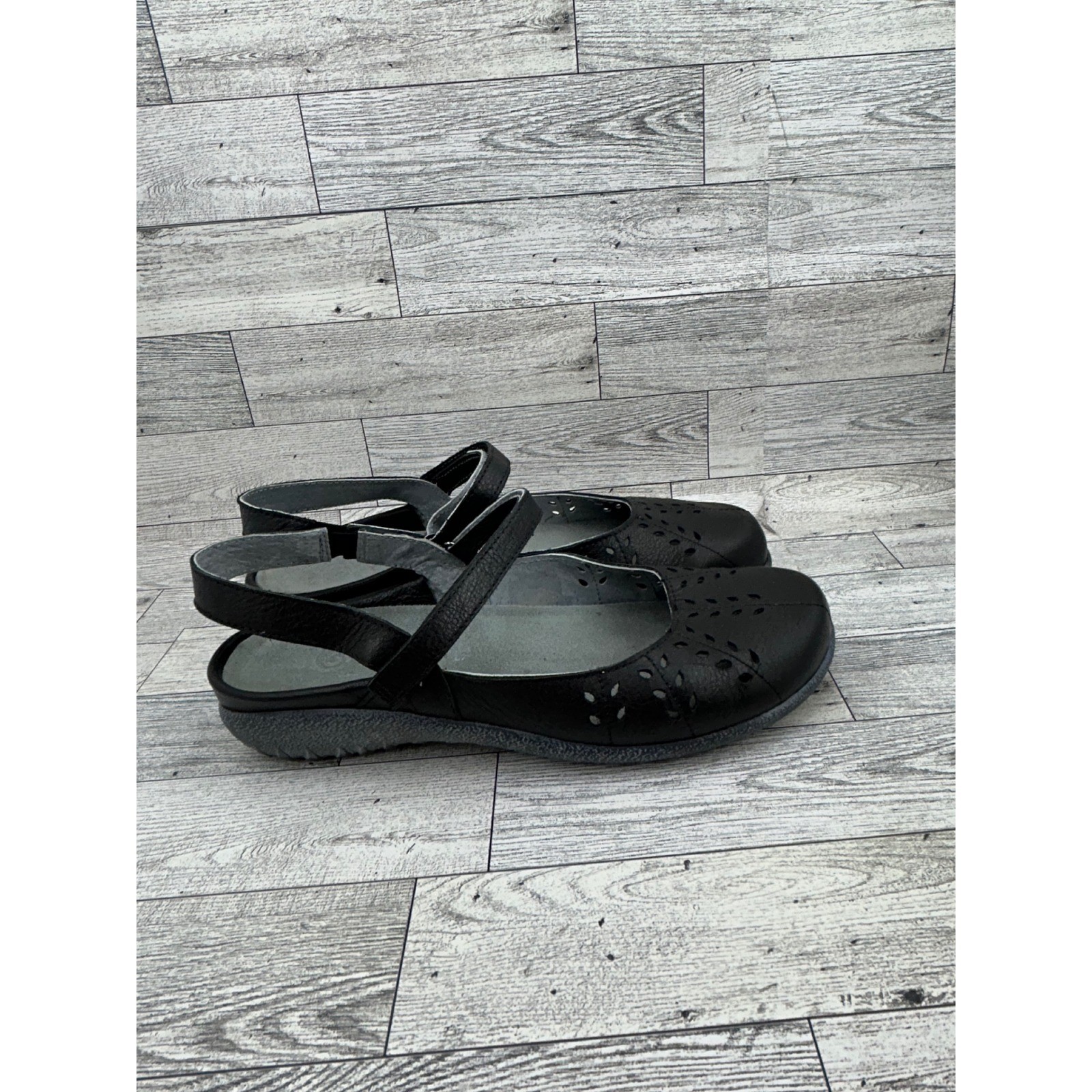 Naot Black Leather Laser Cut Mary Jane Slingback Flats EU 38 276500