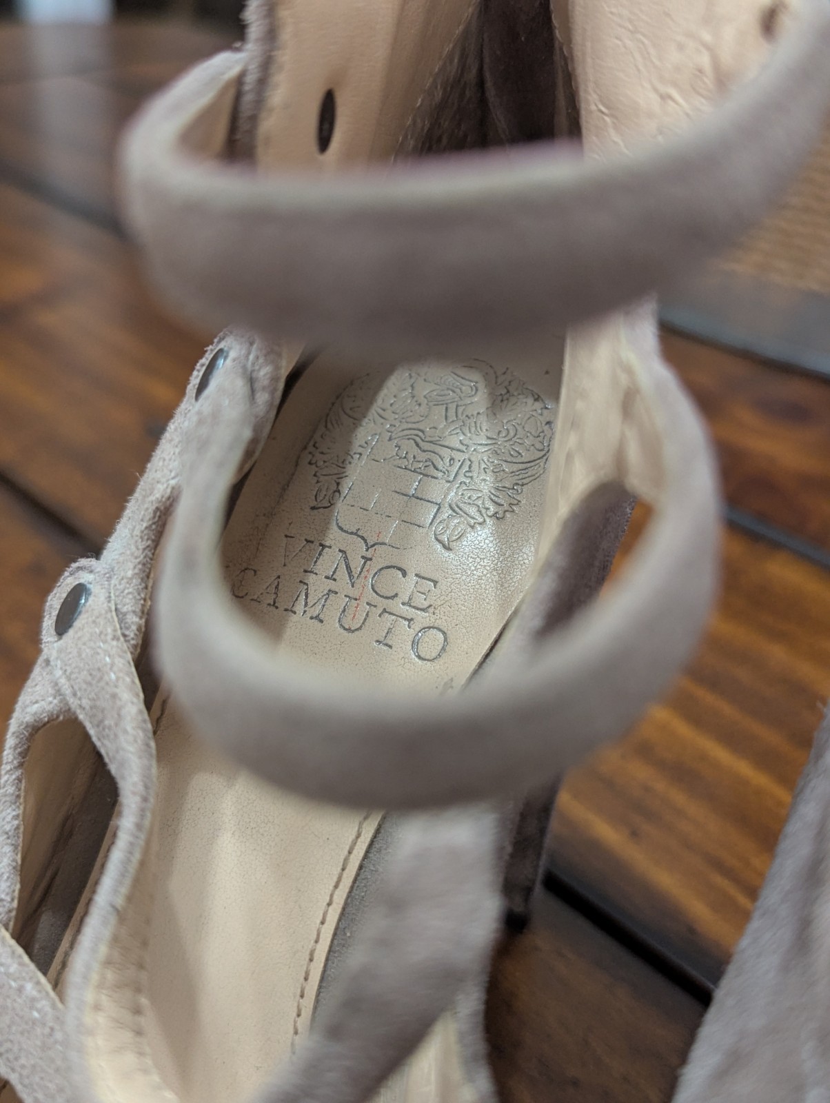 Vince Camuto Davel Stone Taupe Suede Strappy Block Heel Pump Zip Size 8M 38