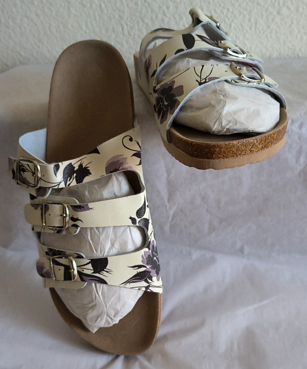 NEW Woman Gold Coast TRIPLE BUCKLE STRAPS SLIDE SANDALS Size 9.5 COMFORT FLORAL