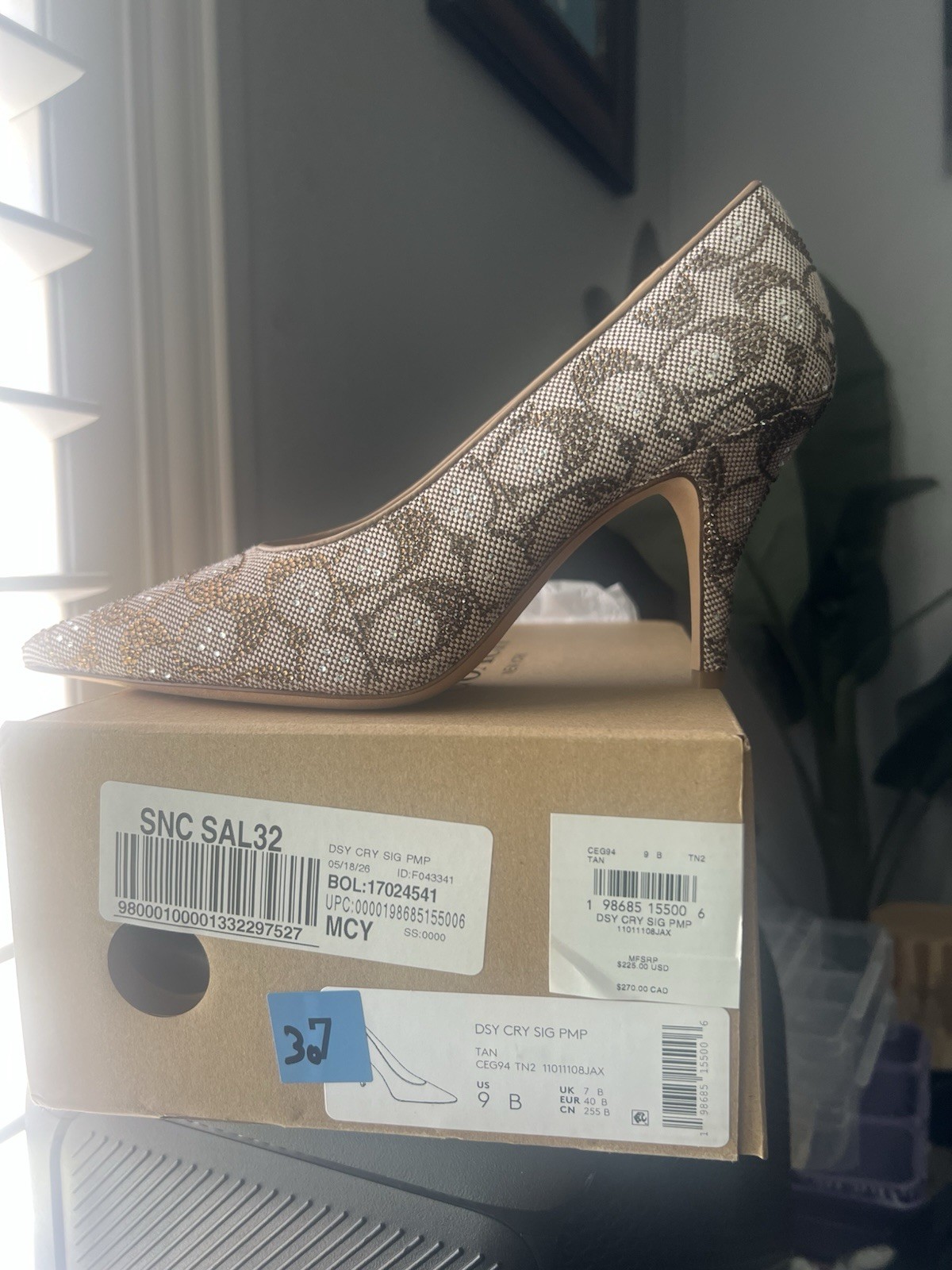 Coach Women’s Tan Signature Logo Pointed Toe Stiletto Pumps Slip-On Size 9B