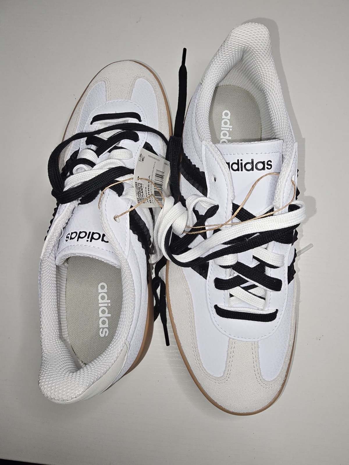 Adidas Barreda Ruffled 3 Stripes Costco Exclusive, Women White/Black NEW Size 8½