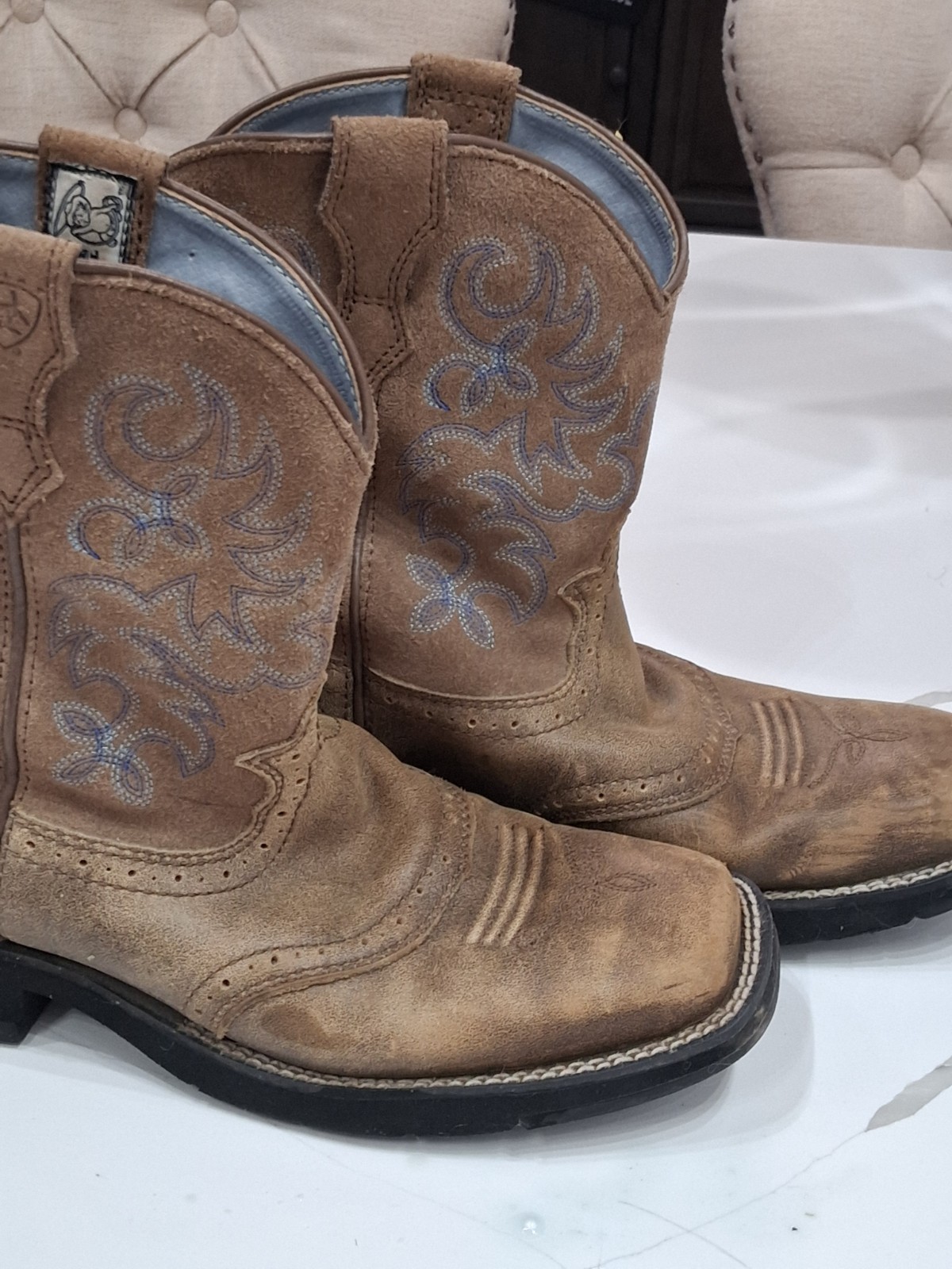 Ariat Brown Boots With Blue Stitching
