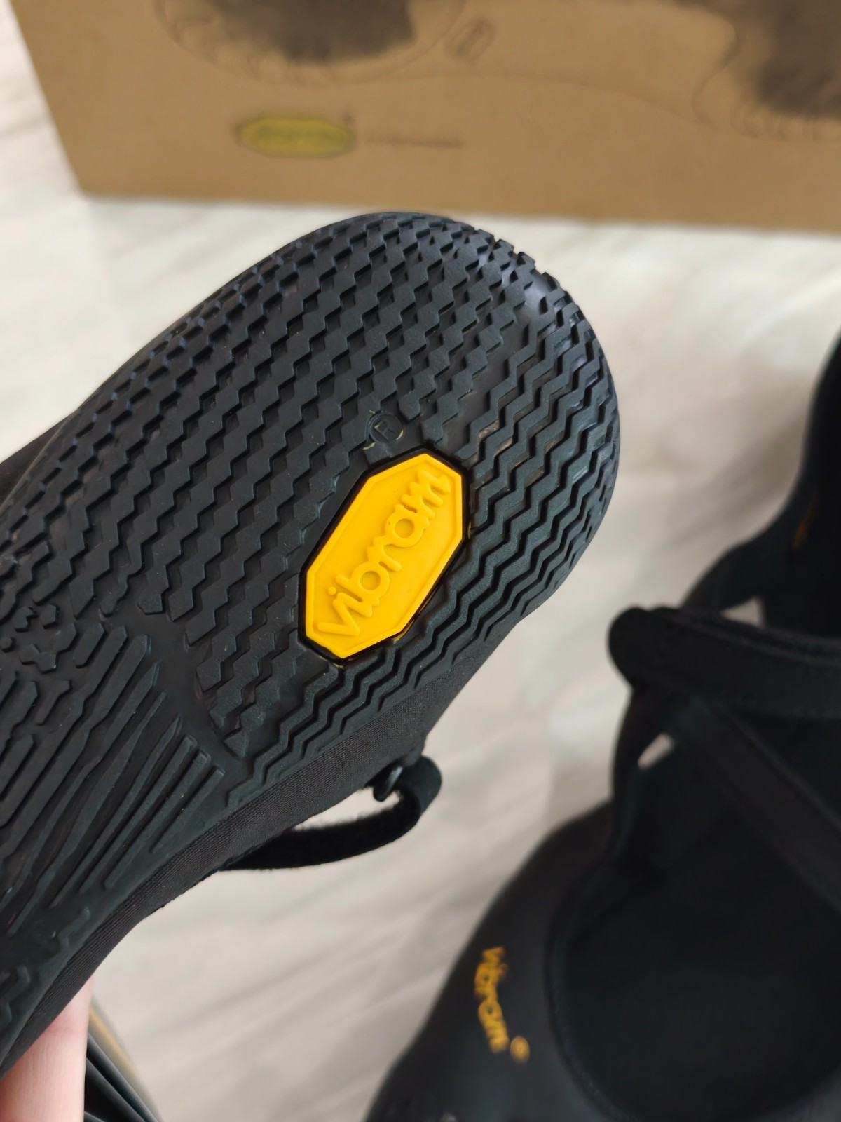 Vibram FiveFingers Women’s V-Soul Black Barefoot Trainer – Non-Slip Gym Sneaker