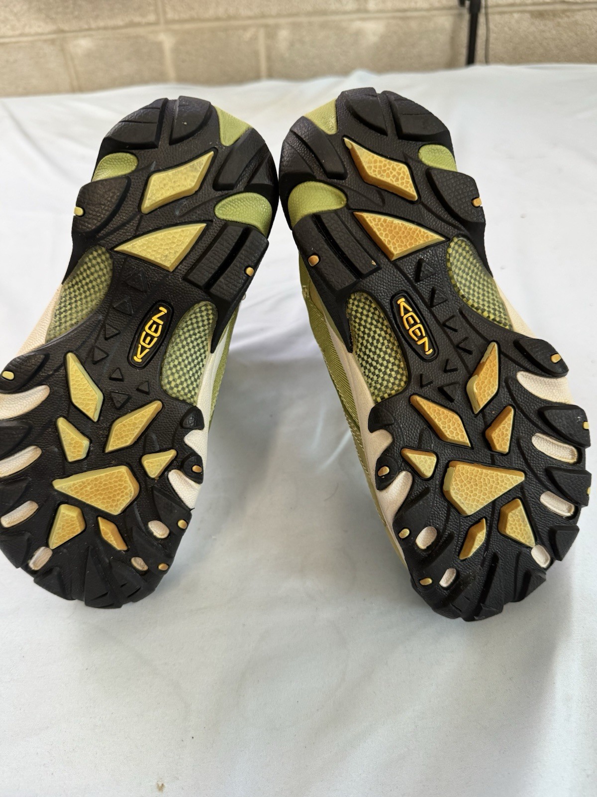 Keen Dry Green Boots Women’s Size 6