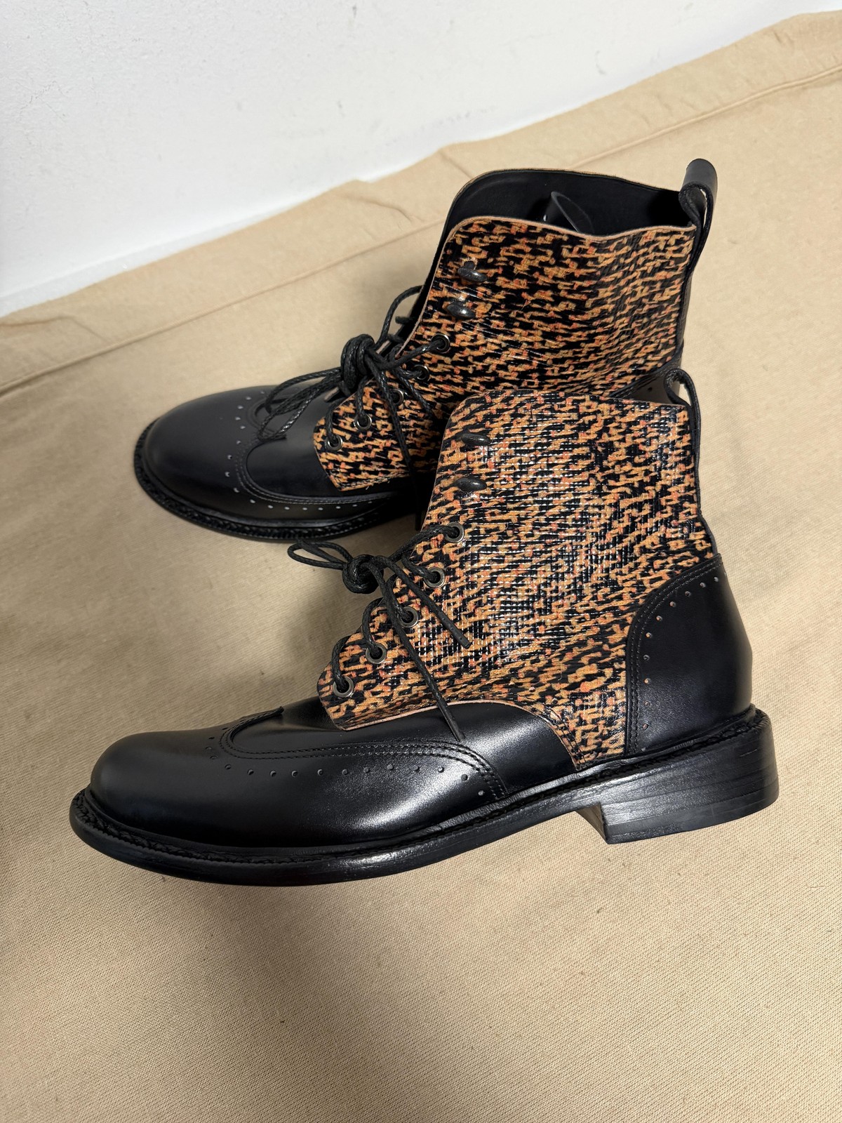 Rag & Bone Boots Womens Size 7 Black Animal Print Wingtip Leather Combat