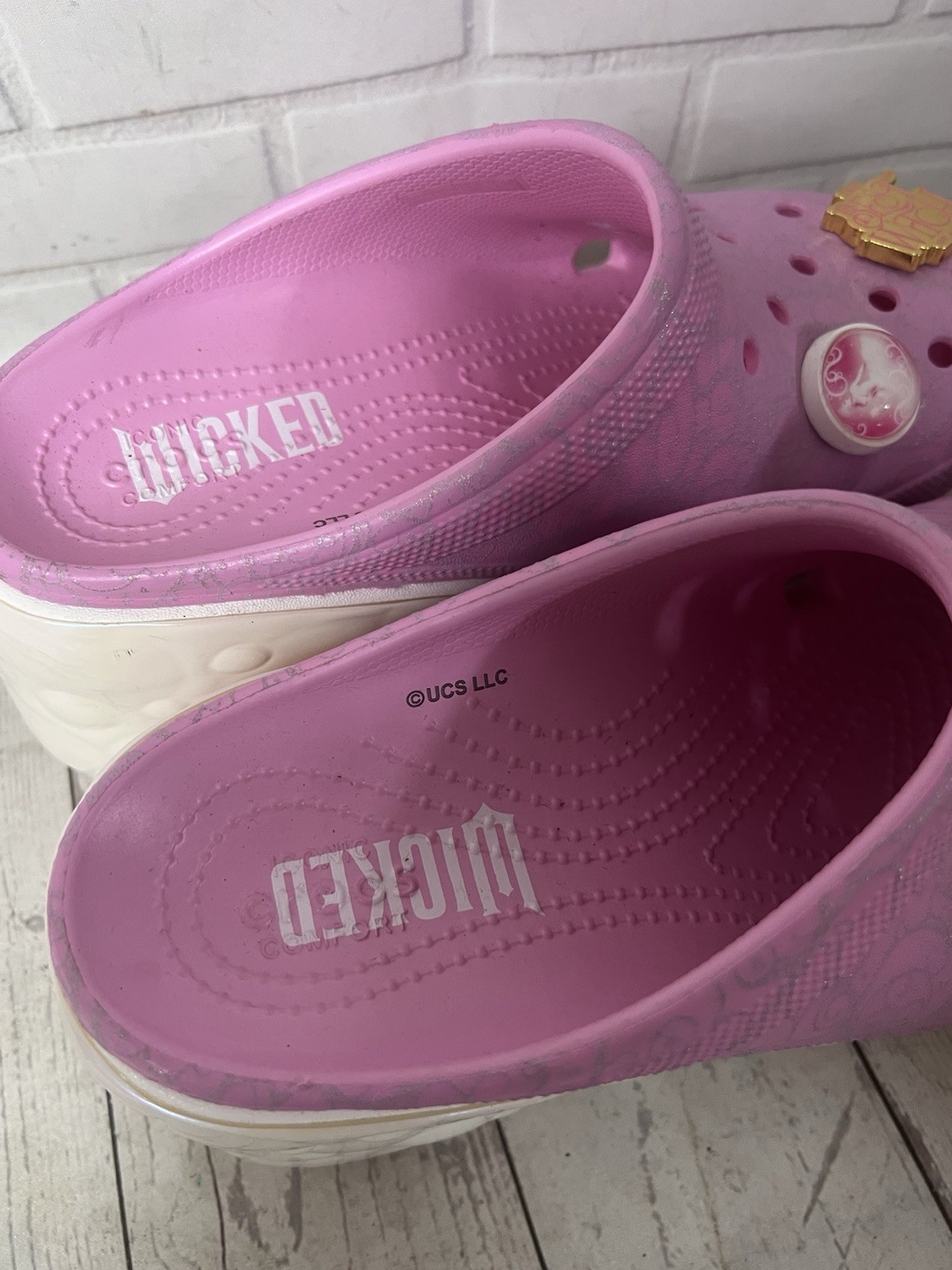 CROCS Wicked Glinda Siren Clog Pink Jibbitz Women’s Size 8 Platform Heel