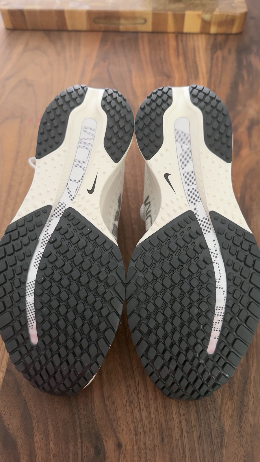 Nike Pegasus Premium Sail Off Noir Women’s Size 9 HQ2593-106