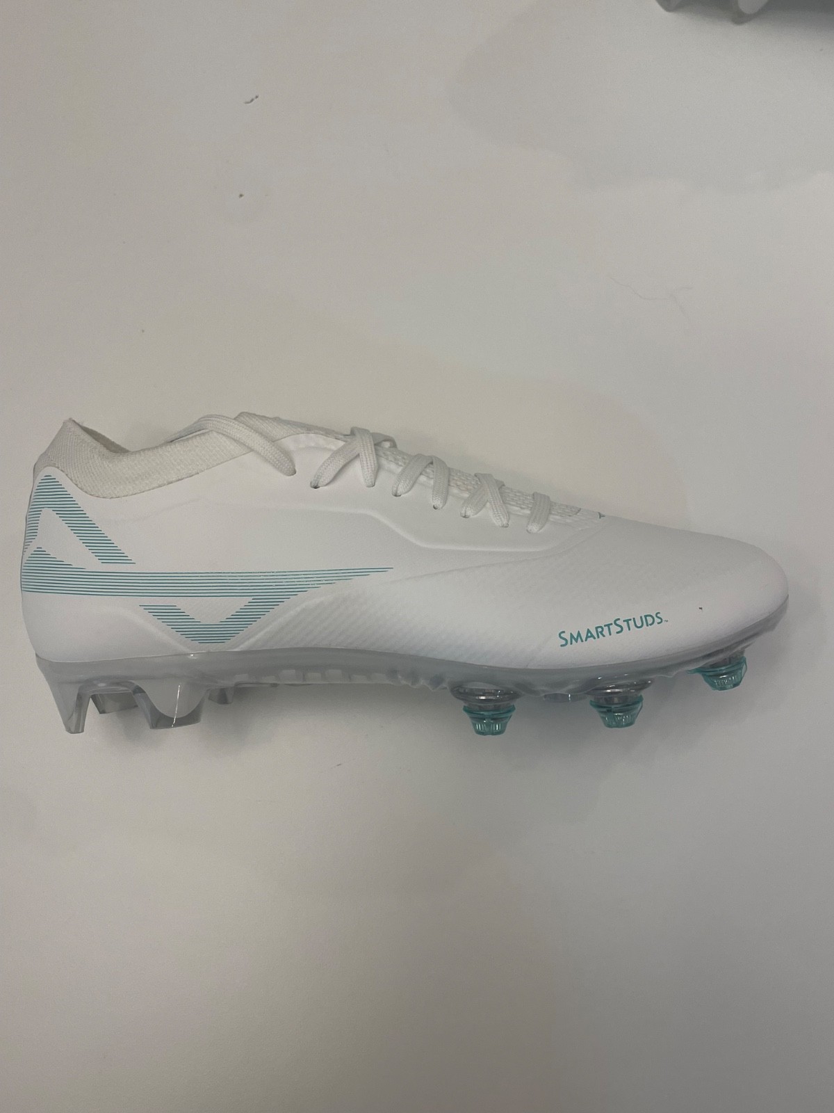 caddix blueprint low women’s cleats size 9.5 brand new never worn.