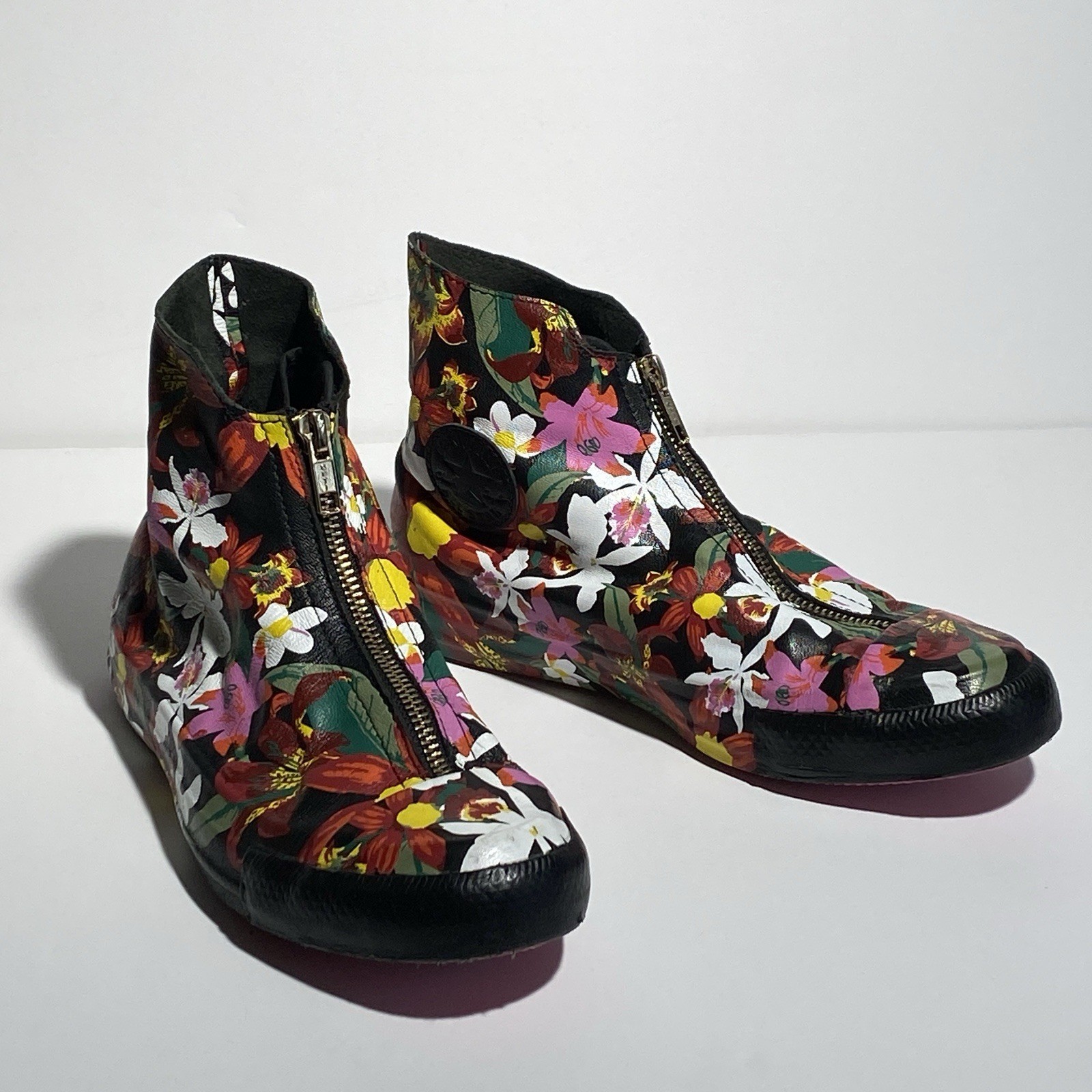 Converse x PatBo Chuck Taylor All Star Shroud Sao Paulo Sneakers Women’s 6