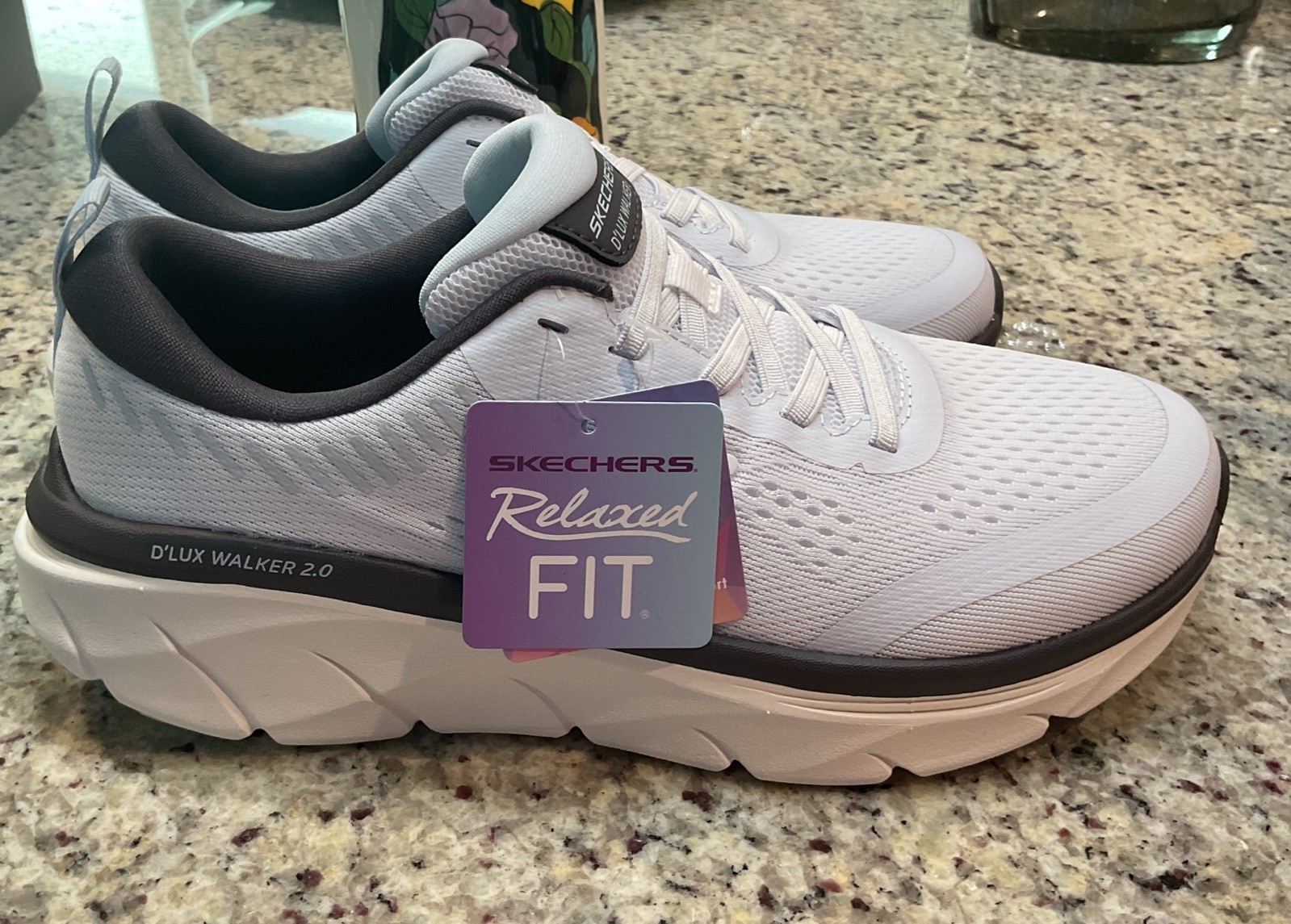 SKECHERS Women’s Sz 8 M D’LUX WALKER Active Pace 179437TX Pale Blue/White NWT