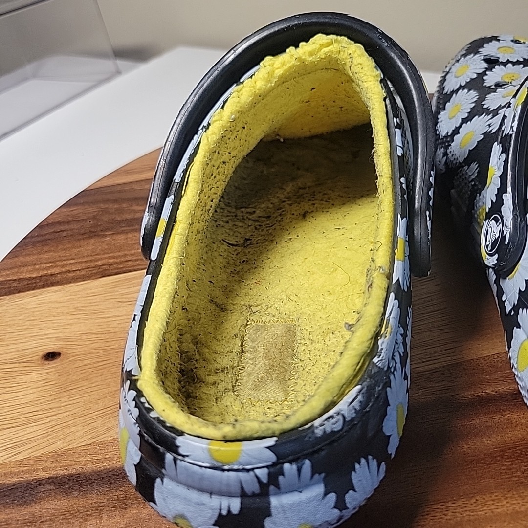 Crocs Classic Lined Clog Sandals W 10 M 8 Black Yellow White Daisy 207301 *READ*