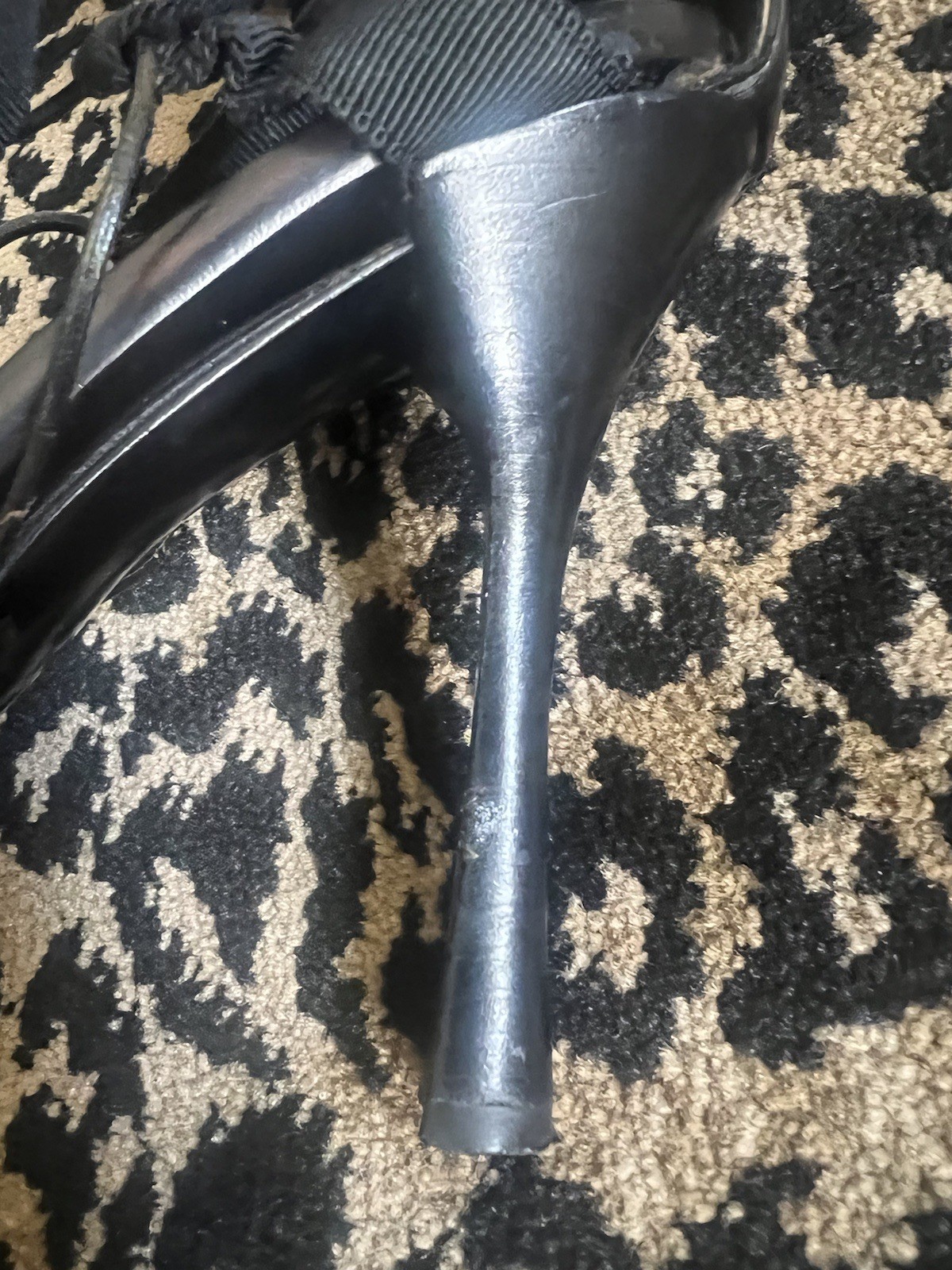 Gucci Tom Ford 2002 Runway Collectible Grosgrain Ribbon Heels Sz. 7 B