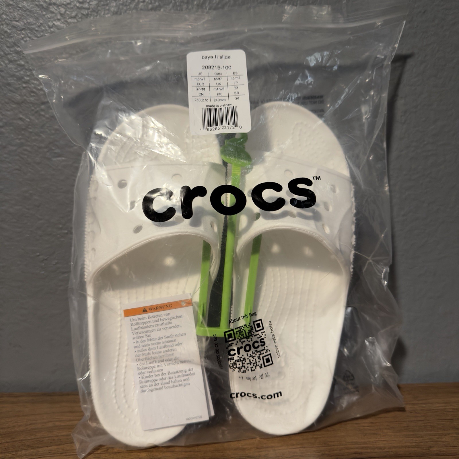 Crocs Adult Baya II Slide Sandals White US Women’s Size 7 New with Tags