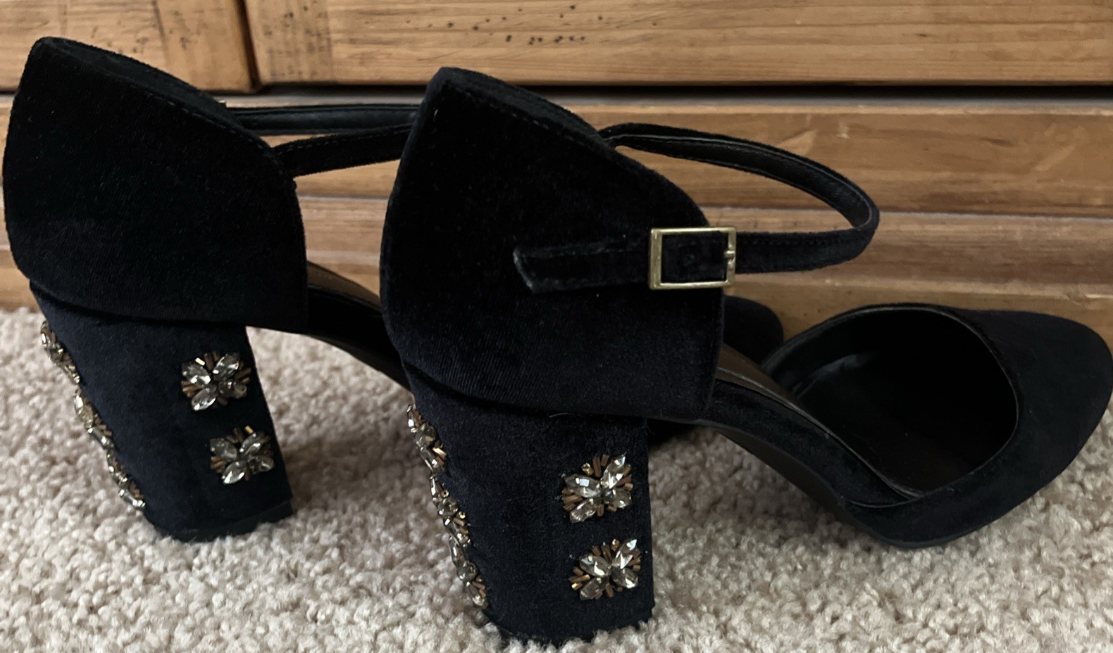 Anthropologie FARYL ROBIN Embellished Black Velvet Chunky Strap Heels Womens 8.5