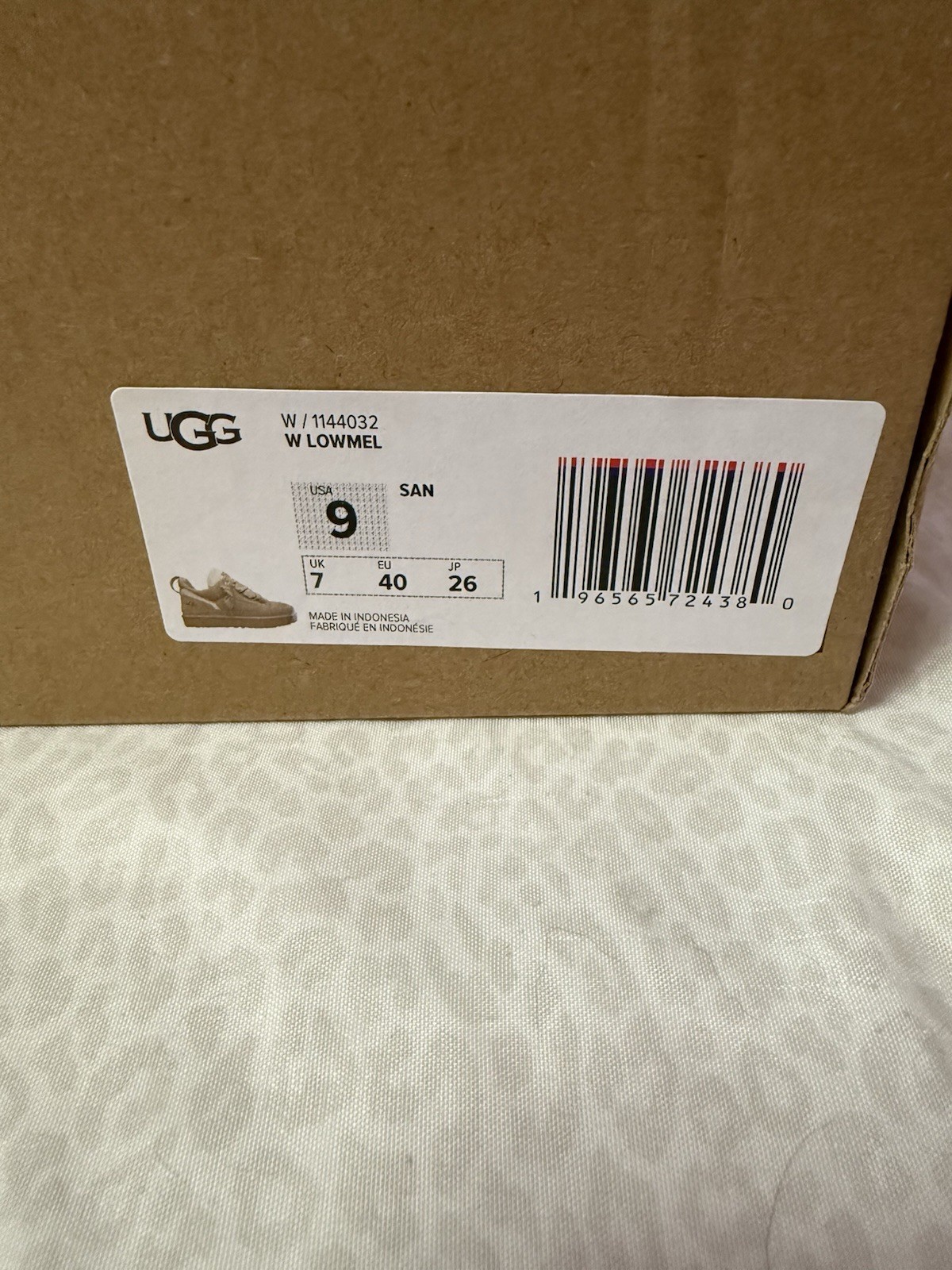 UGG Lowmel Women’s Beige Low Top Lace-Up Mesh Sneaker Faux Fur Lined 1144032