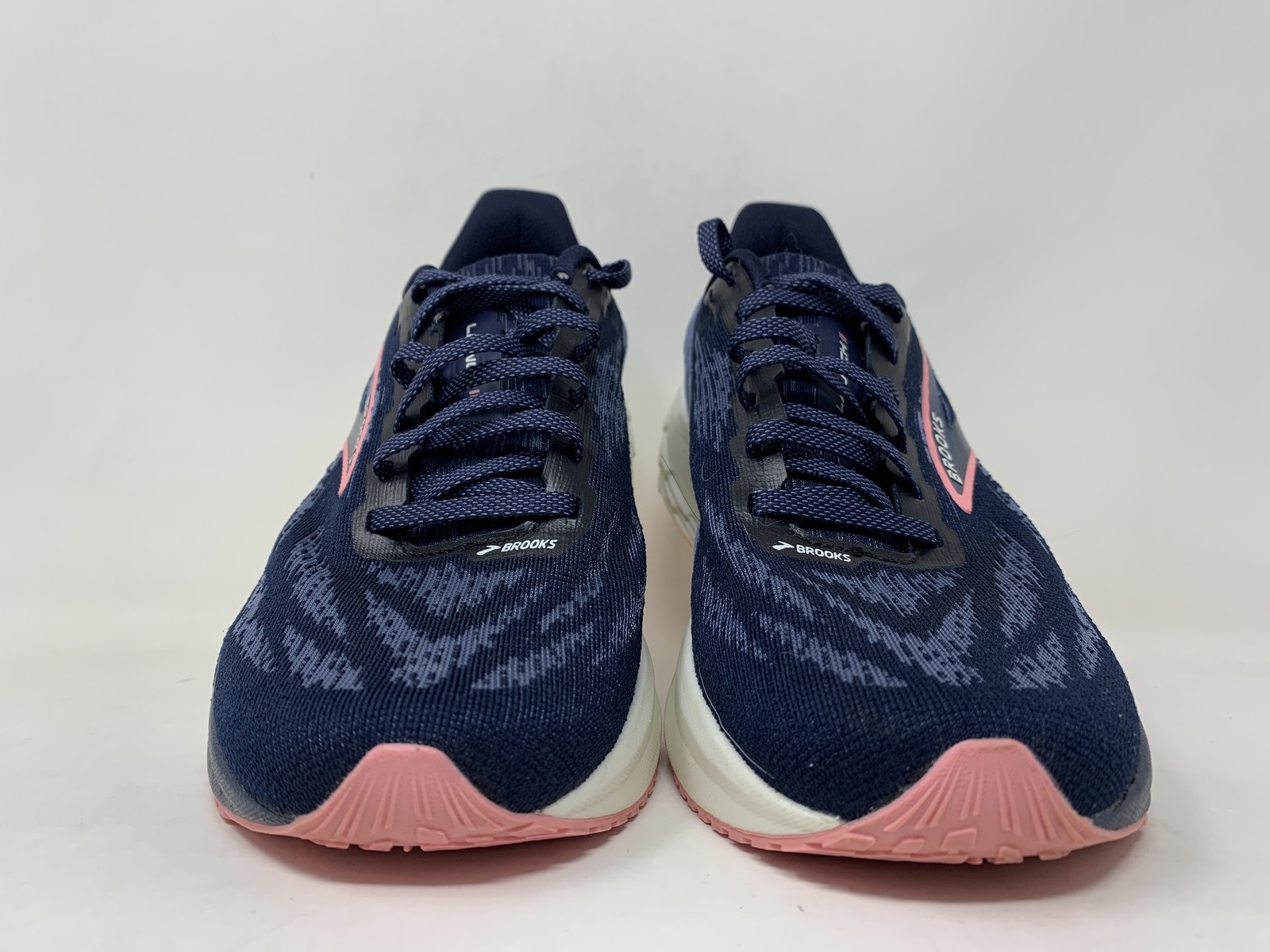 Women’s Brooks Launch 11, Peacoat/Blue/Peach, 7.5 B Medium US
