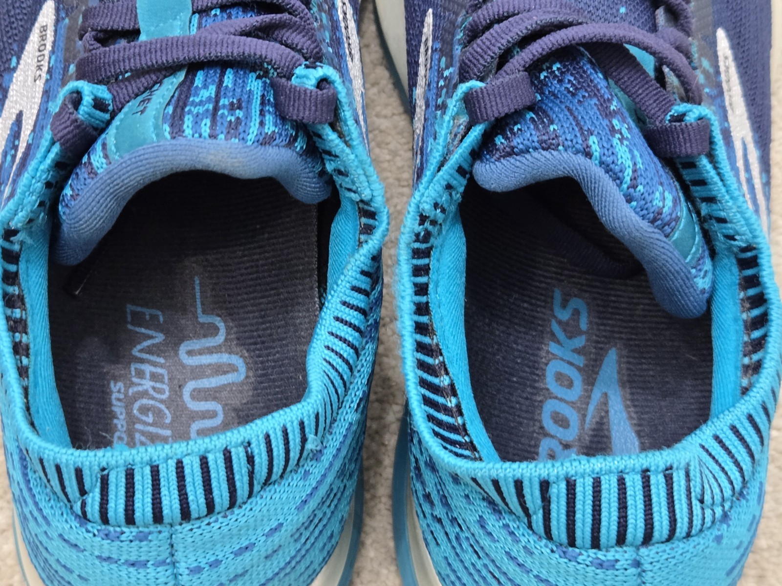 Brooks shoes women 7 B ricochet running walking DNA amp cushion turquois blue