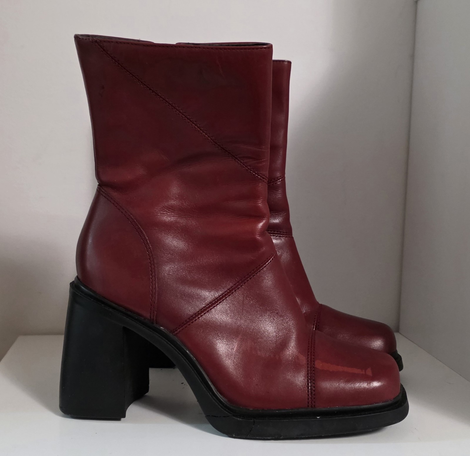Prima Royale Deacon Short Zip Boots Leather Red Block Heel Size 7 Retro