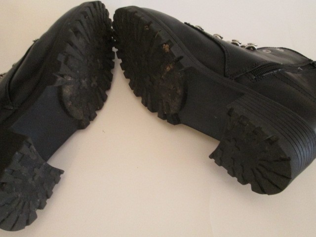 Black Combat Boots w Chains Side Zip Size 7.5 Med. Goth Punk